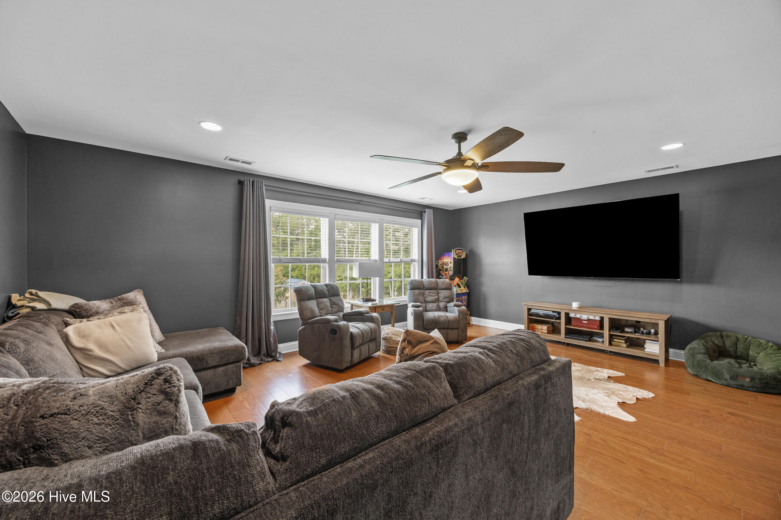110 E Conolly Court
