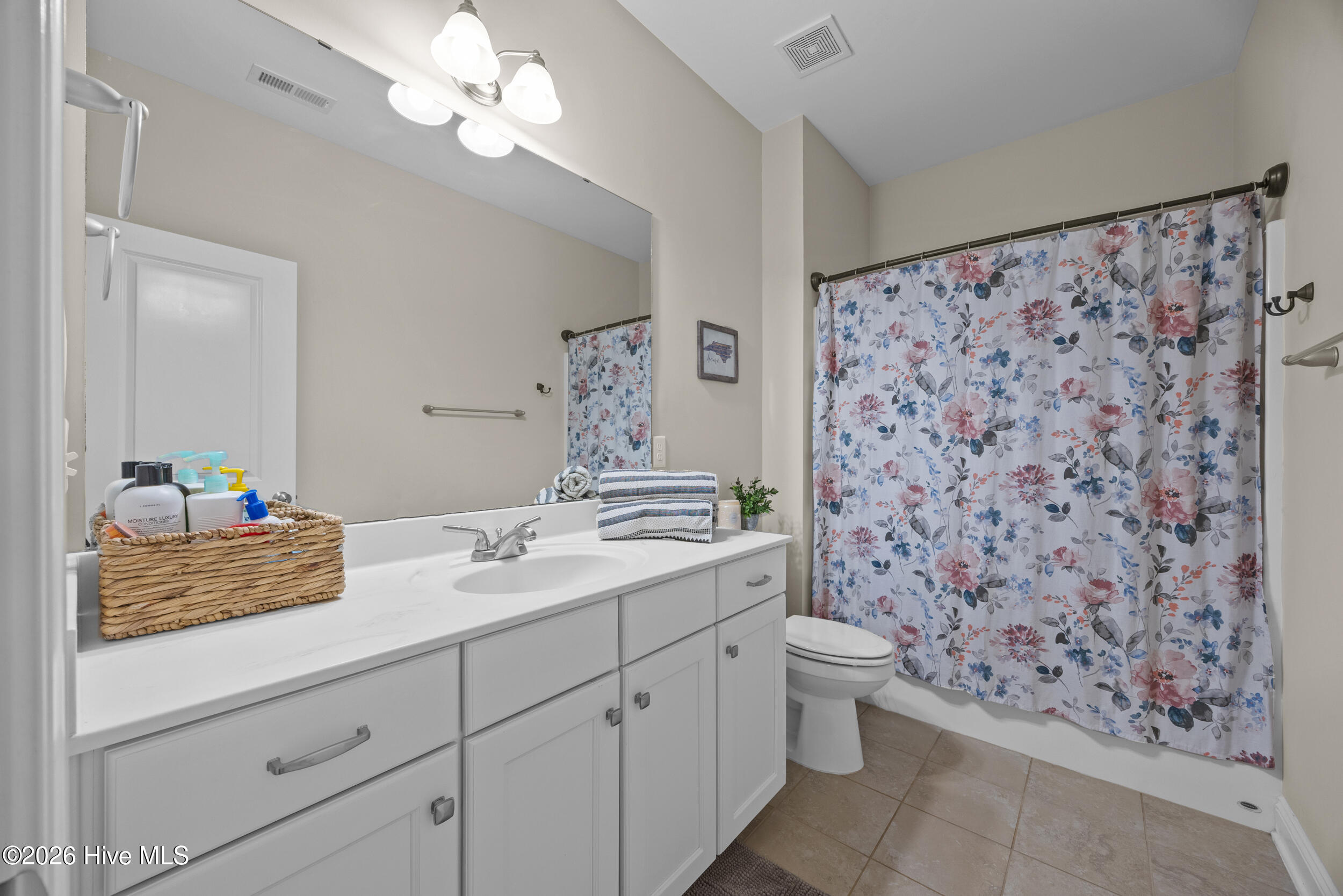 110 E Conolly Court