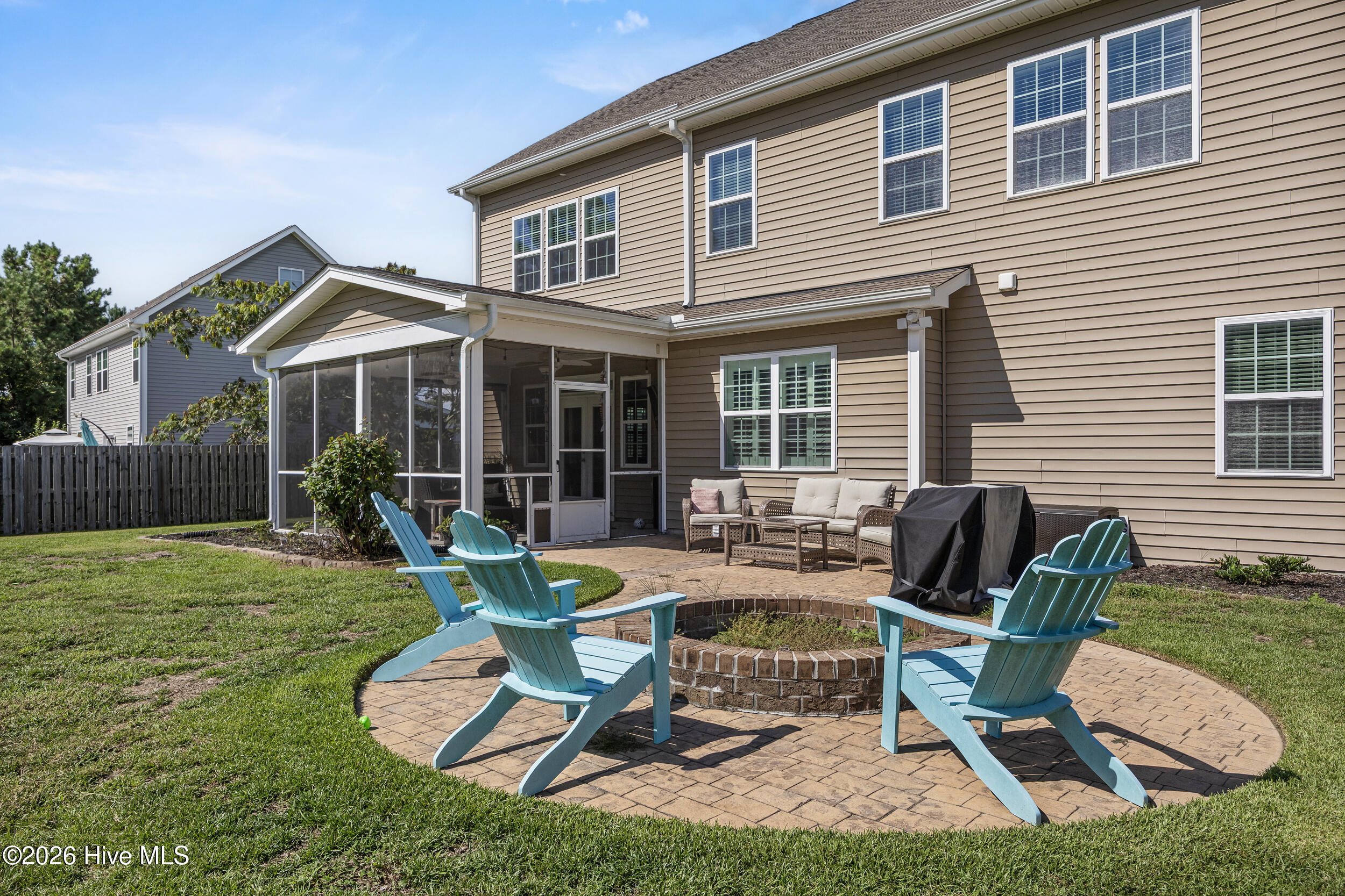 110 E Conolly Court