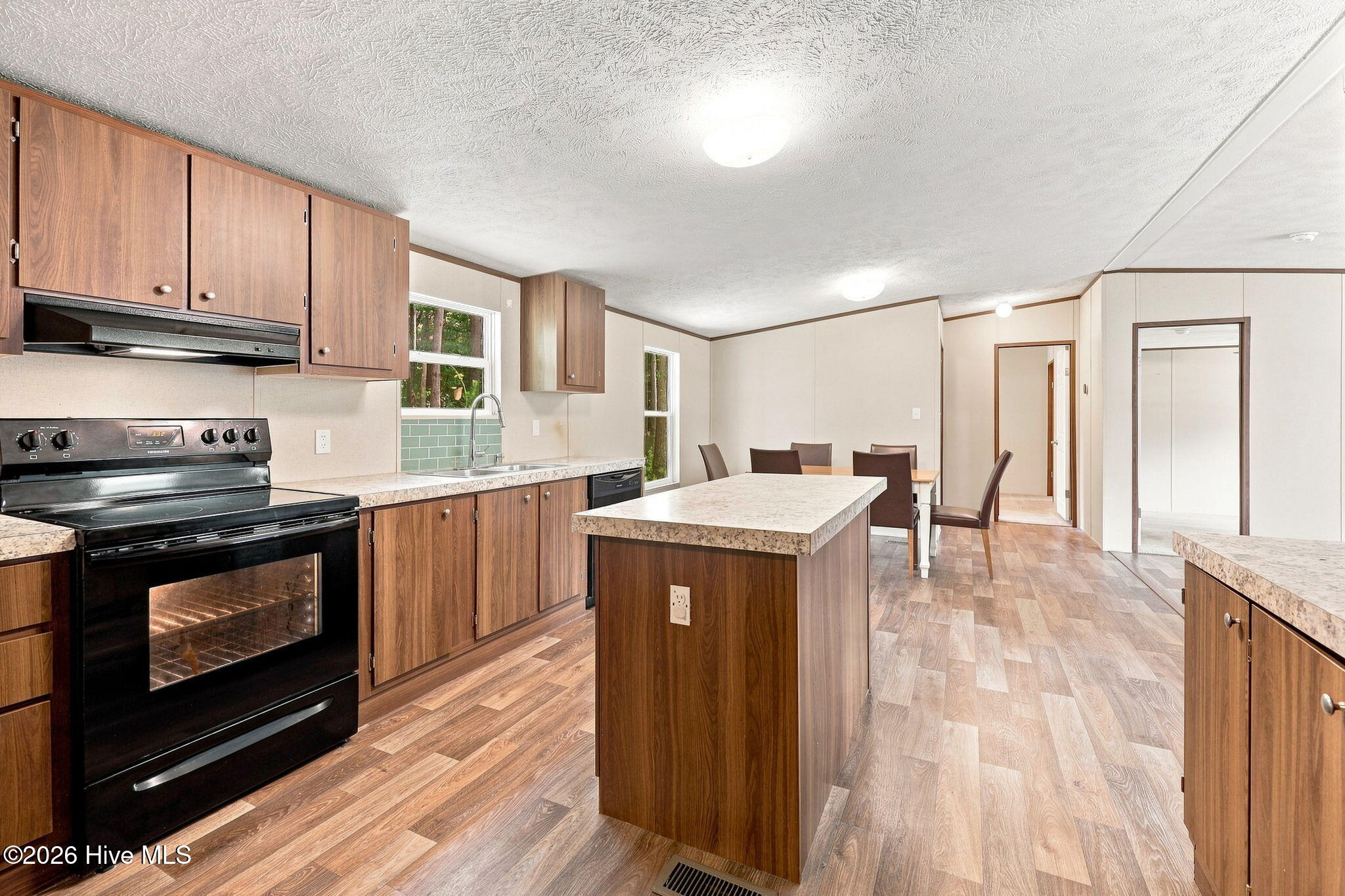 564 Pond Road