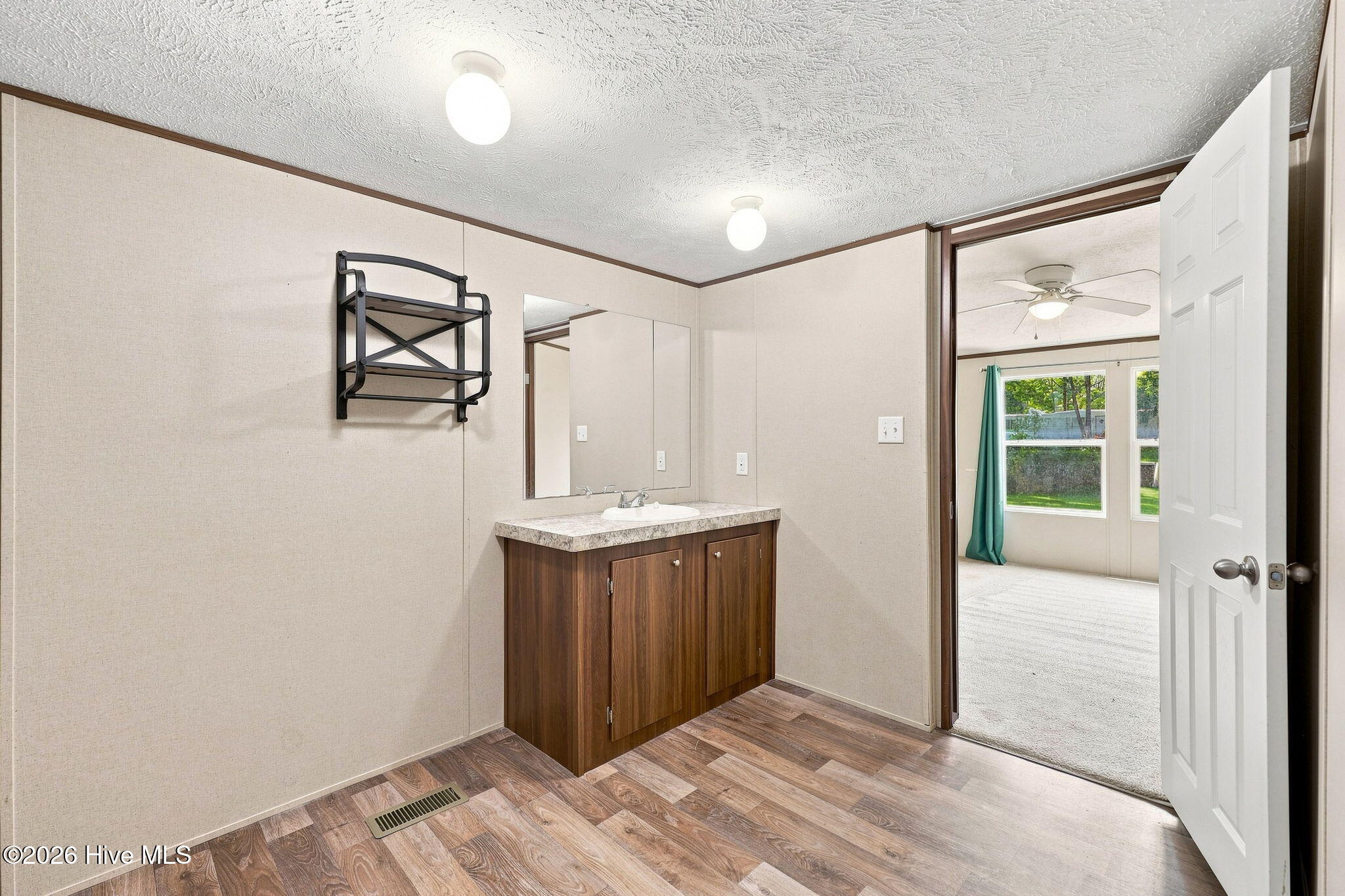 564 Pond Road