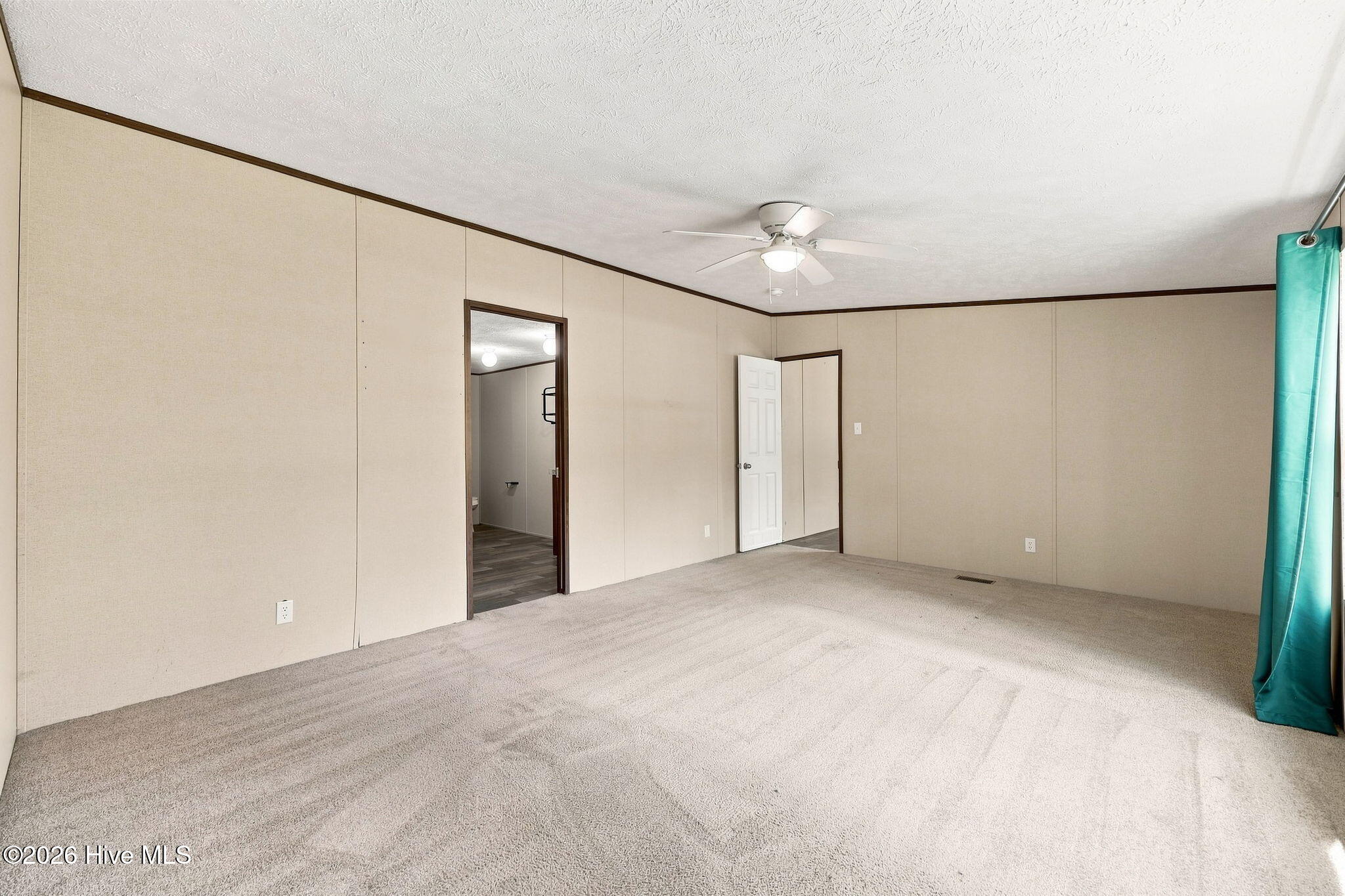564 Pond Road