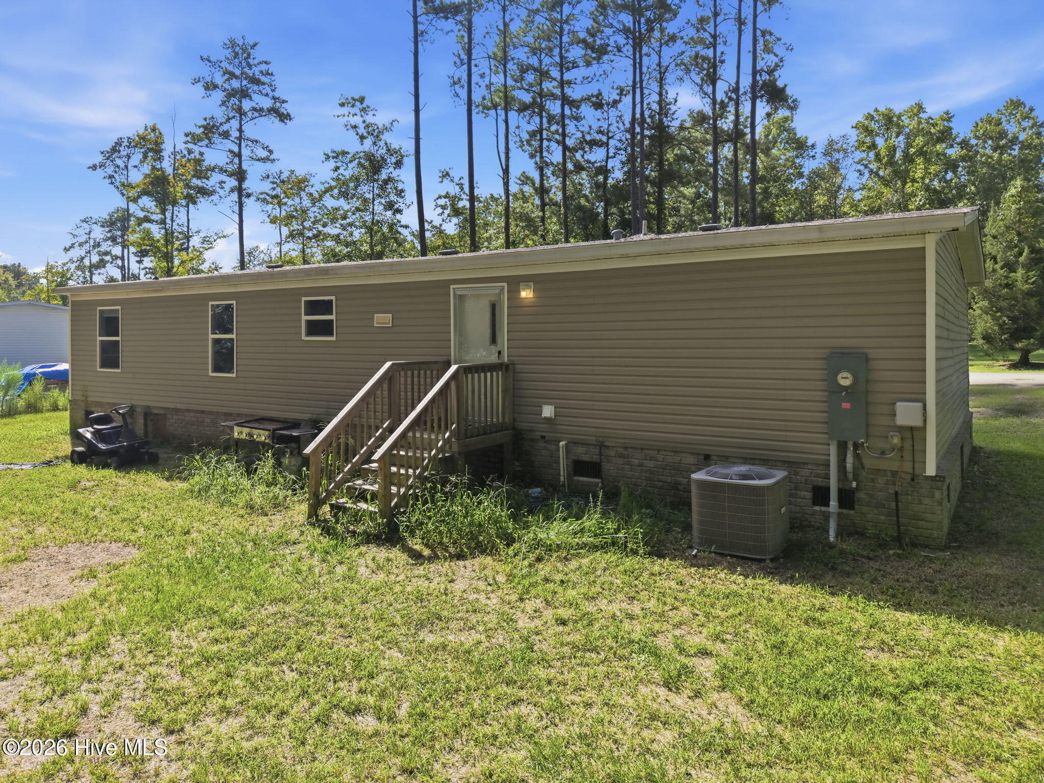 564 Pond Road