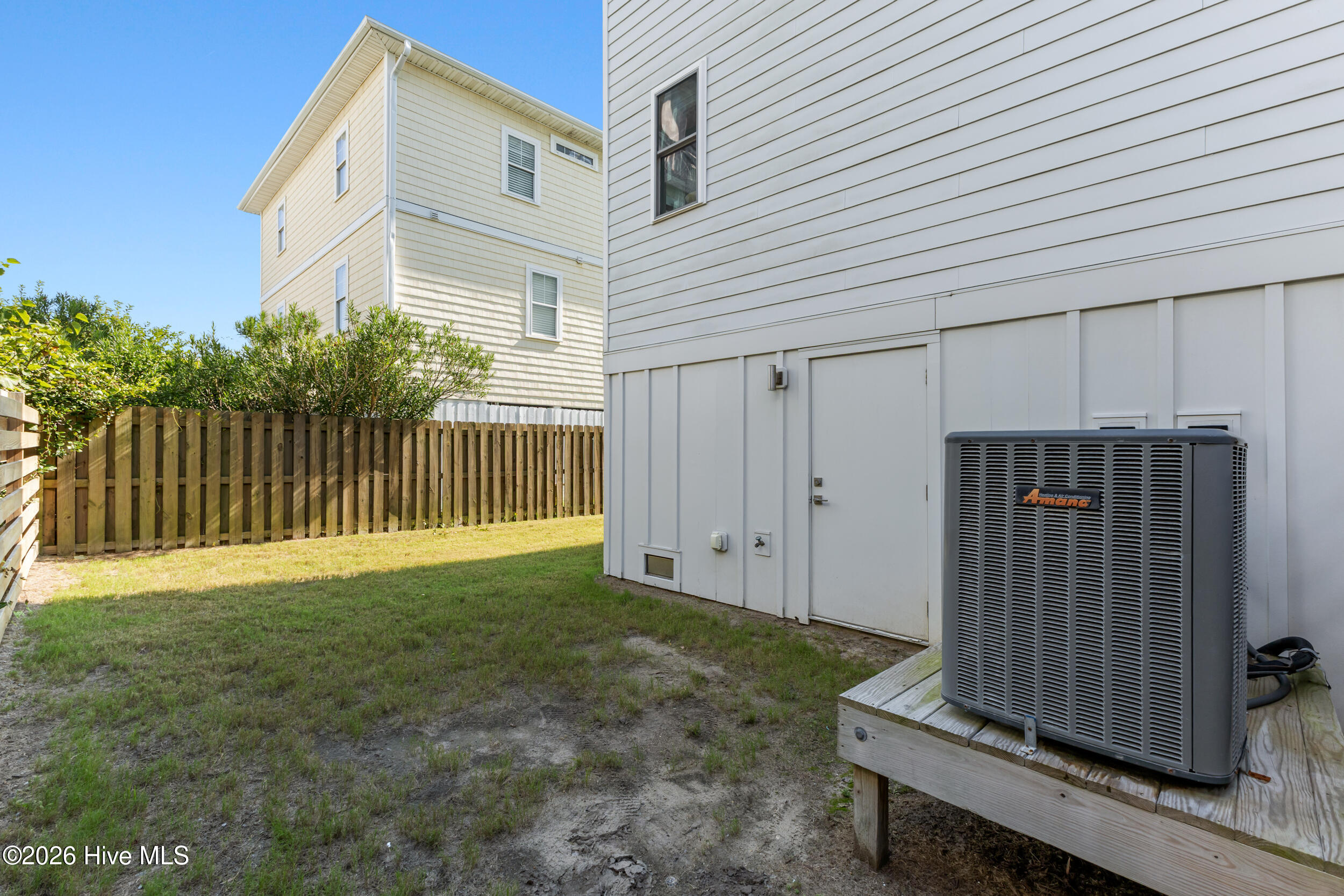1110 Lake Park Boulevard S 1