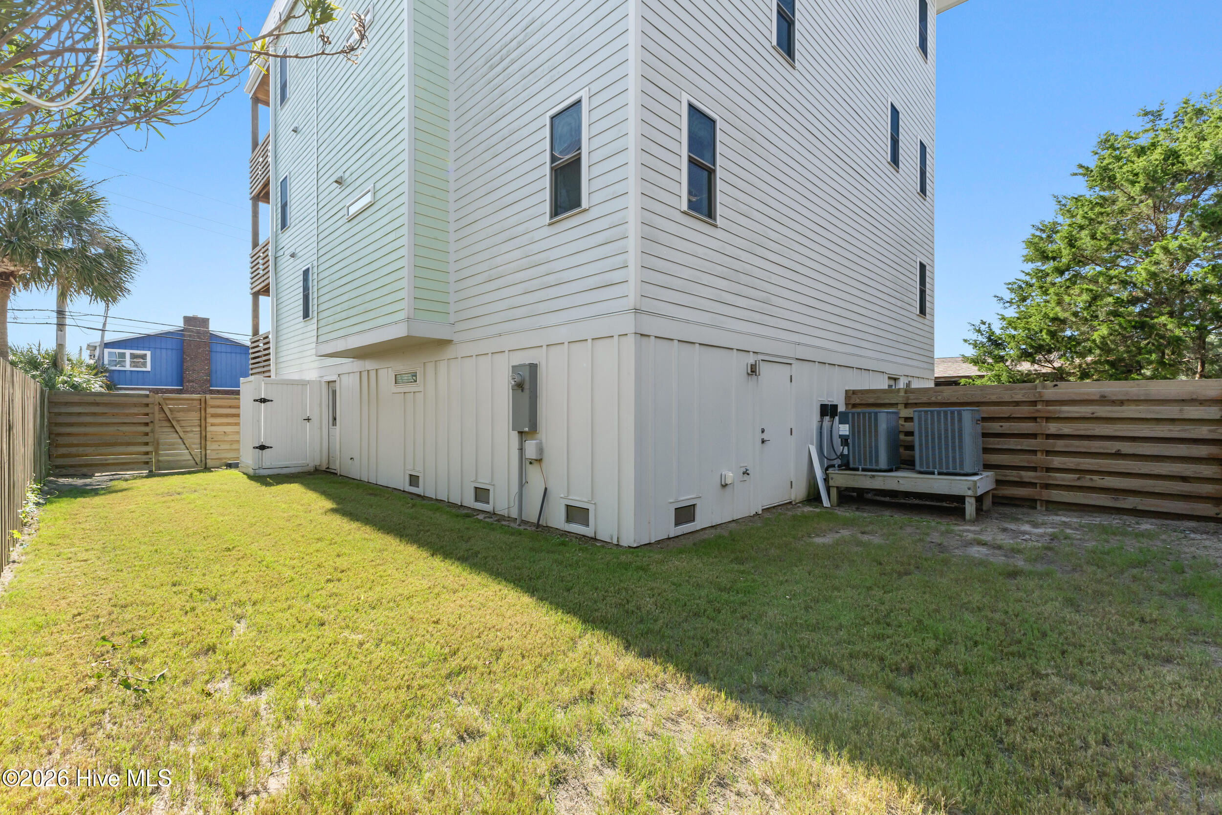 1110 Lake Park Boulevard S 1