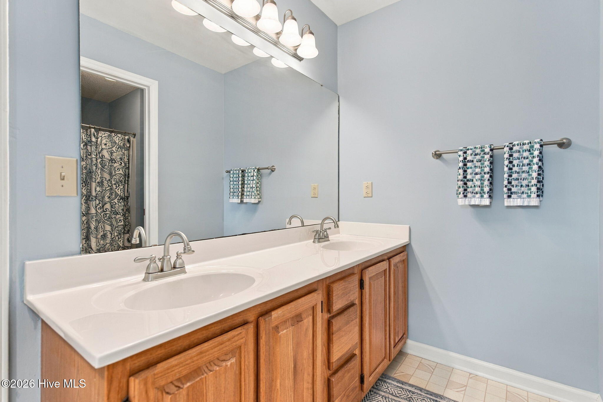 721 Sloop Pointe Lane