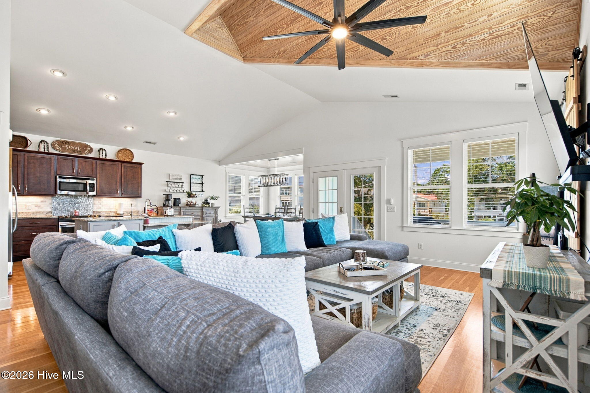 1404 Mackerel Lane