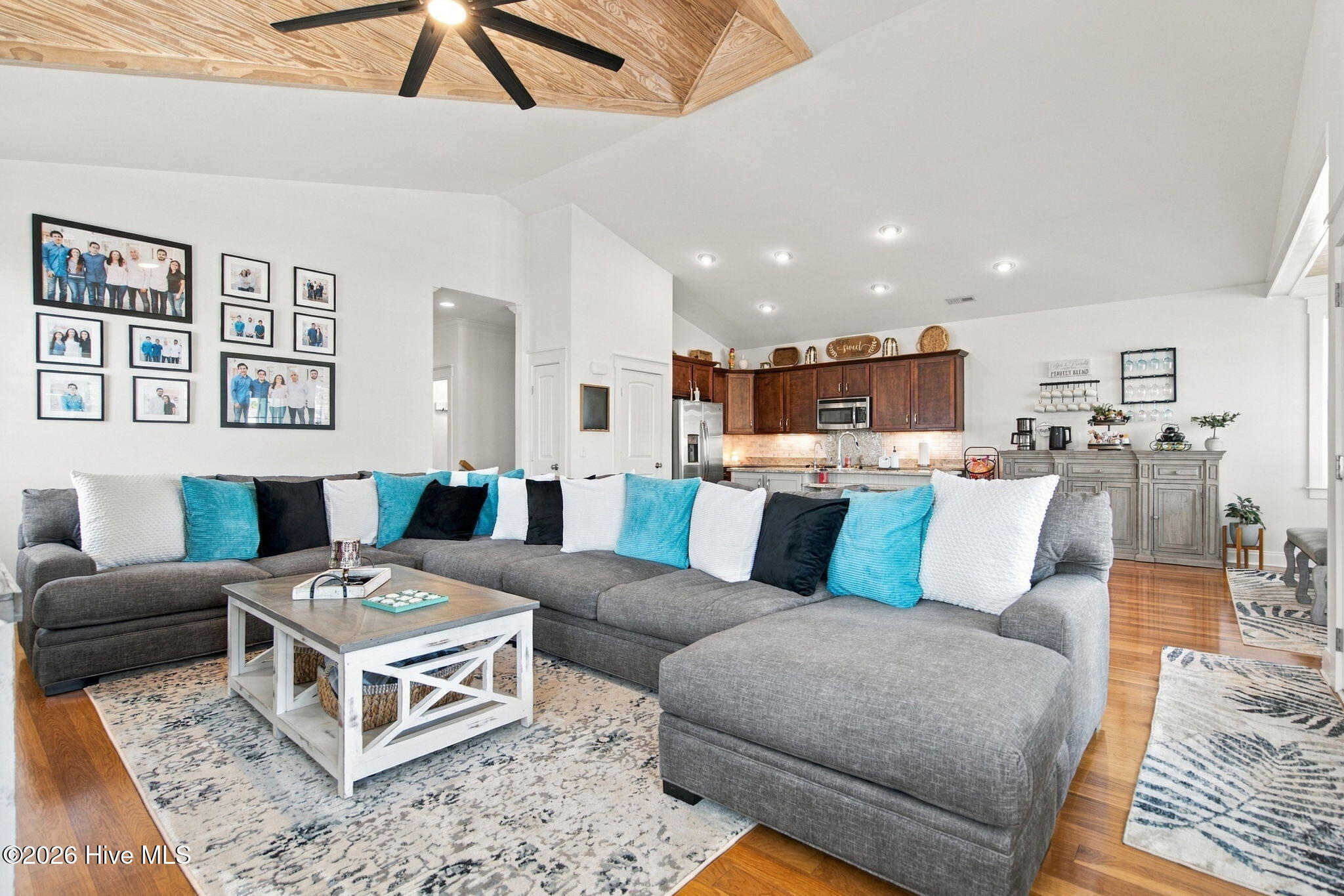 1404 Mackerel Lane