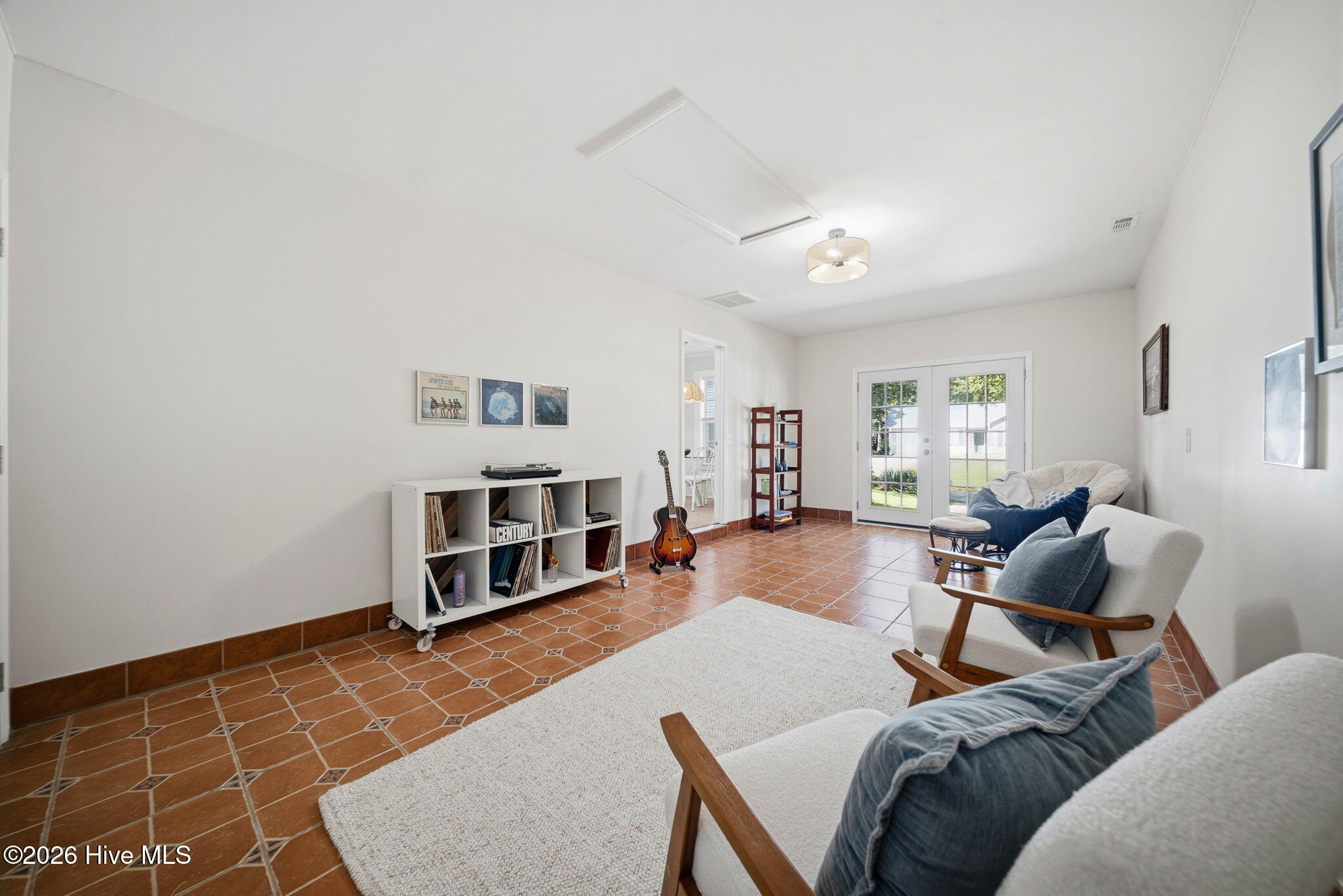 305 Hedingham Lane