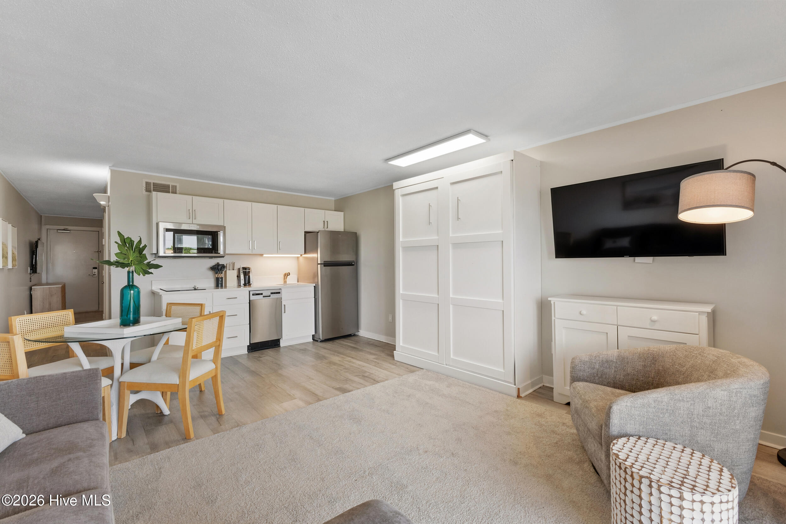 104 S Lumina Avenue S 203
