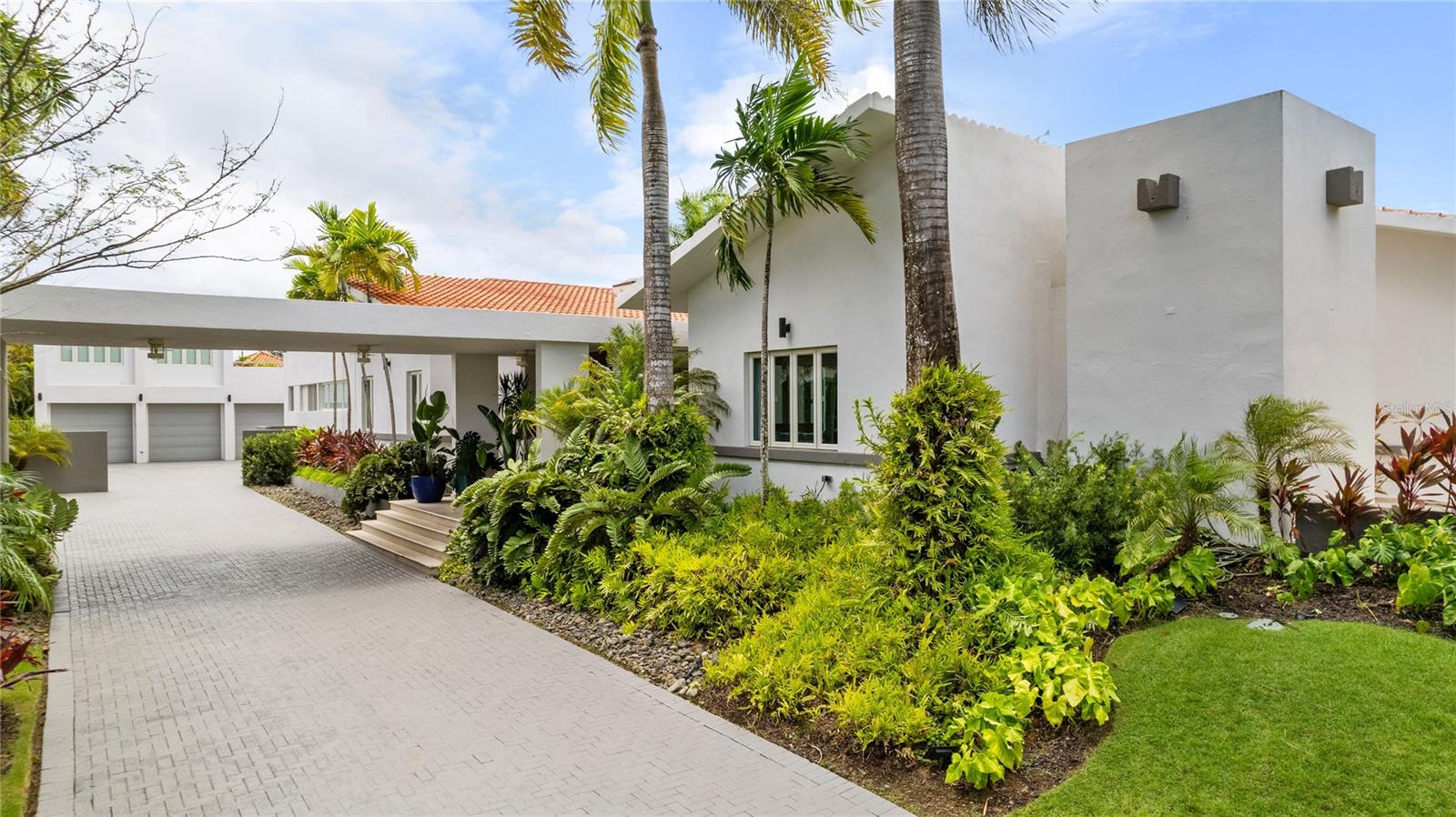 361 BEACH EAST