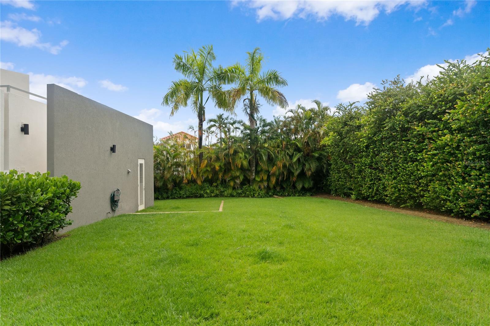 361 BEACH EAST