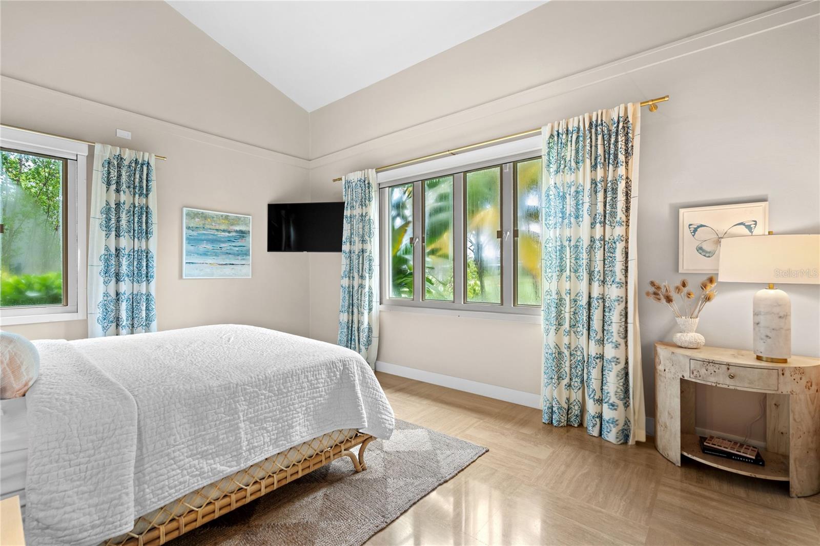 361 BEACH EAST