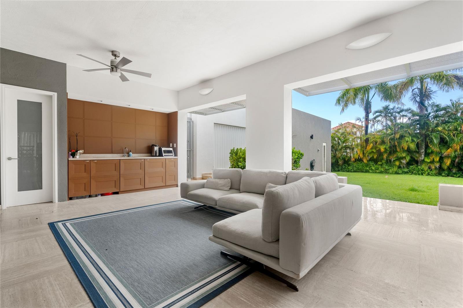 361 BEACH EAST