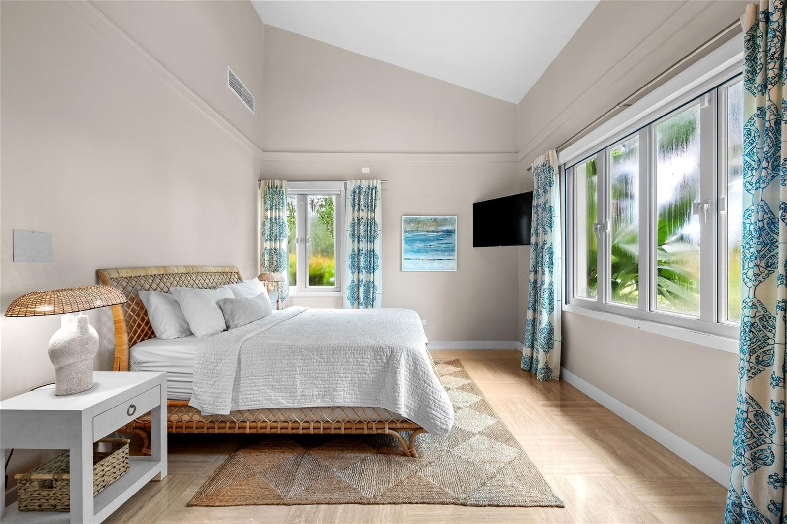 361 BEACH EAST