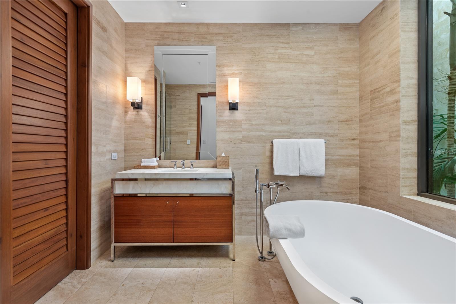 West Beach A RITZ CARLTON RESERVE RESIDENCE #3222/23