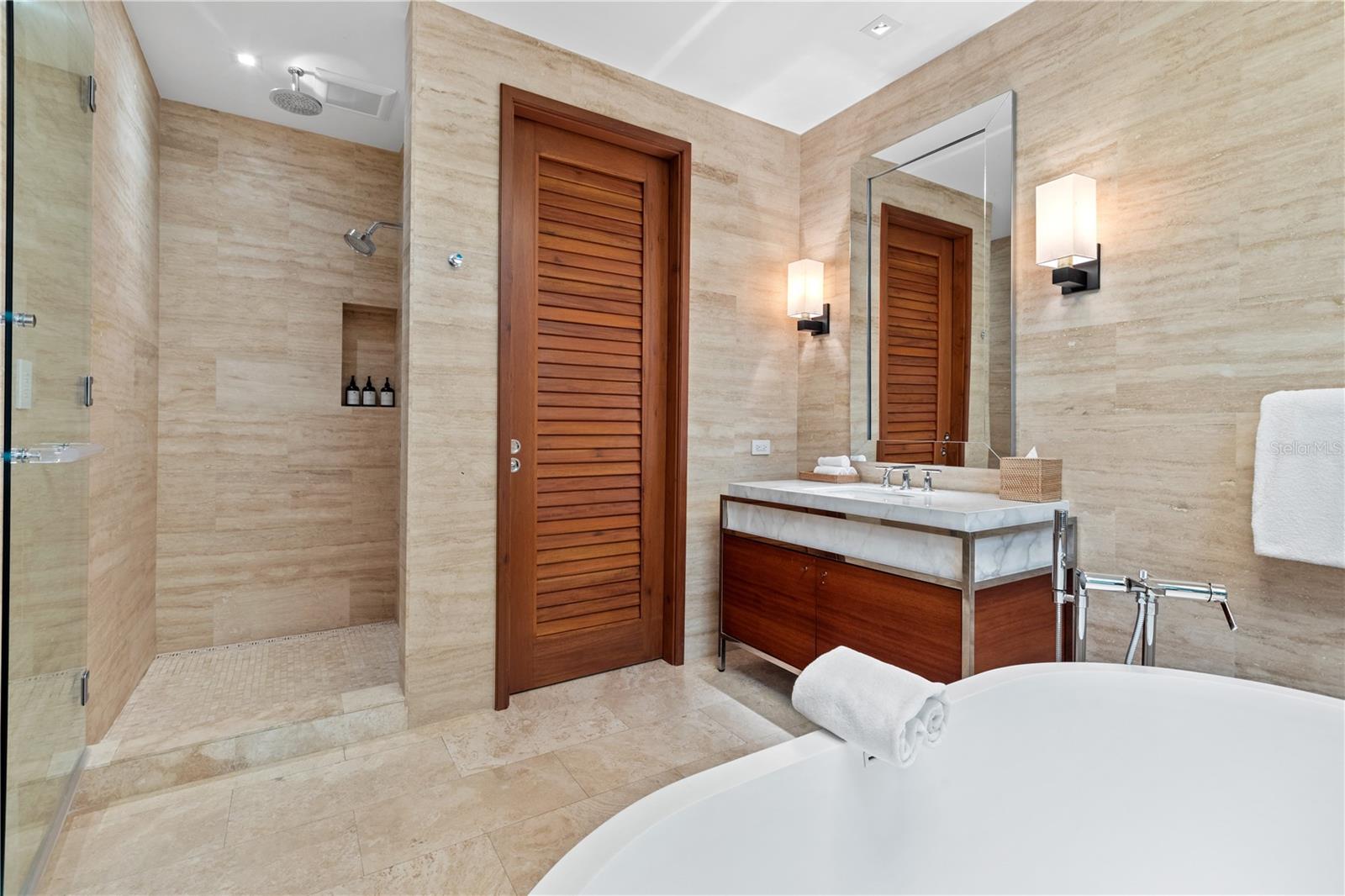 West Beach A RITZ CARLTON RESERVE RESIDENCE #3222/23