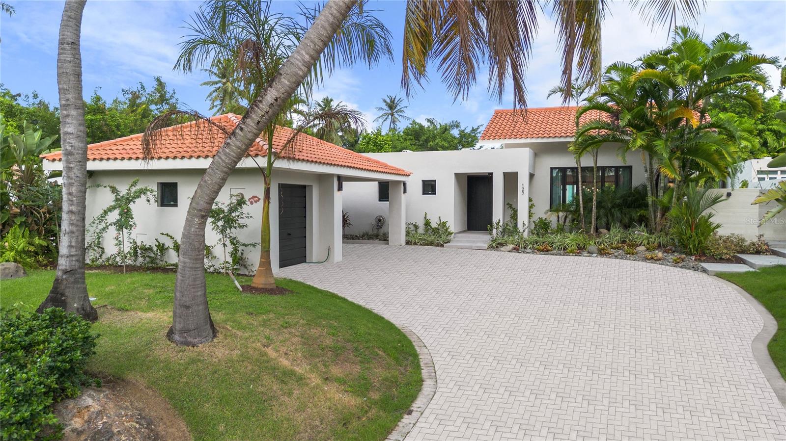 125 DORADO BEACH EAST