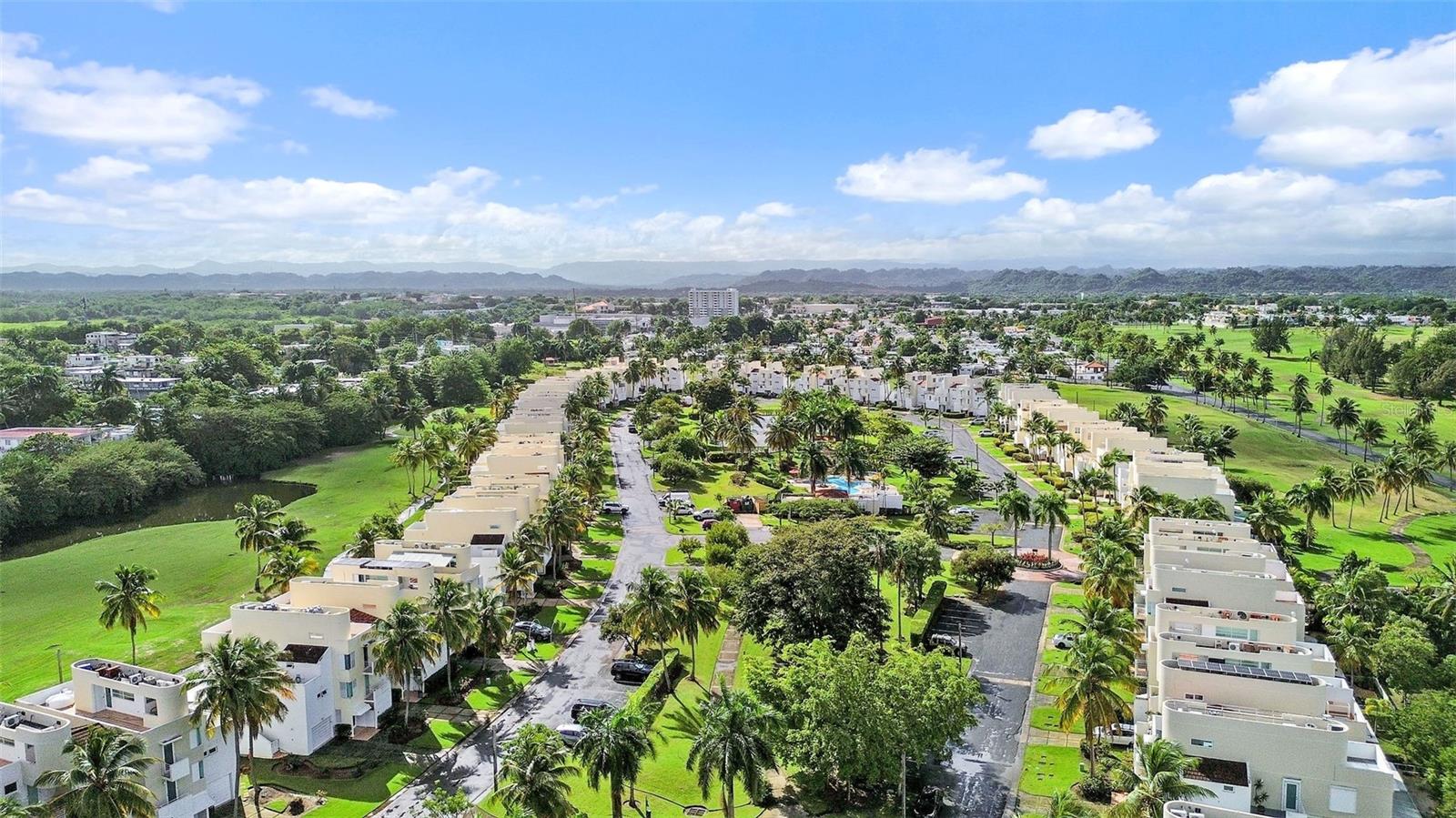 93 VILLAS DE GOLF ESTE #93