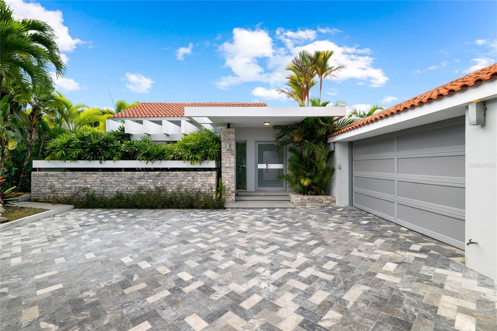 129 DORADO BEACH EAST