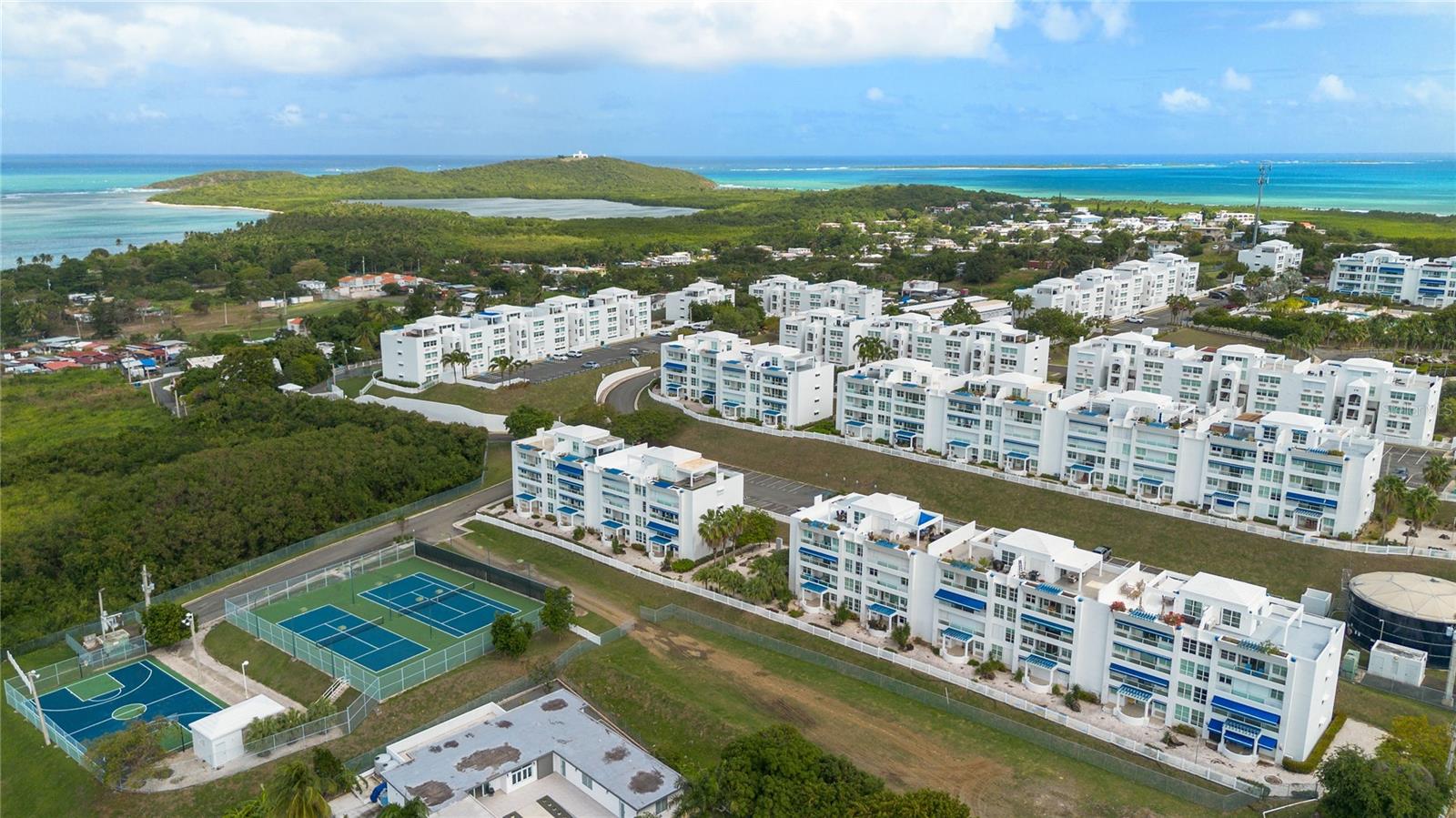 PW-401 THE OCEAN CLUB AT SEVEN SEAS #PW-401