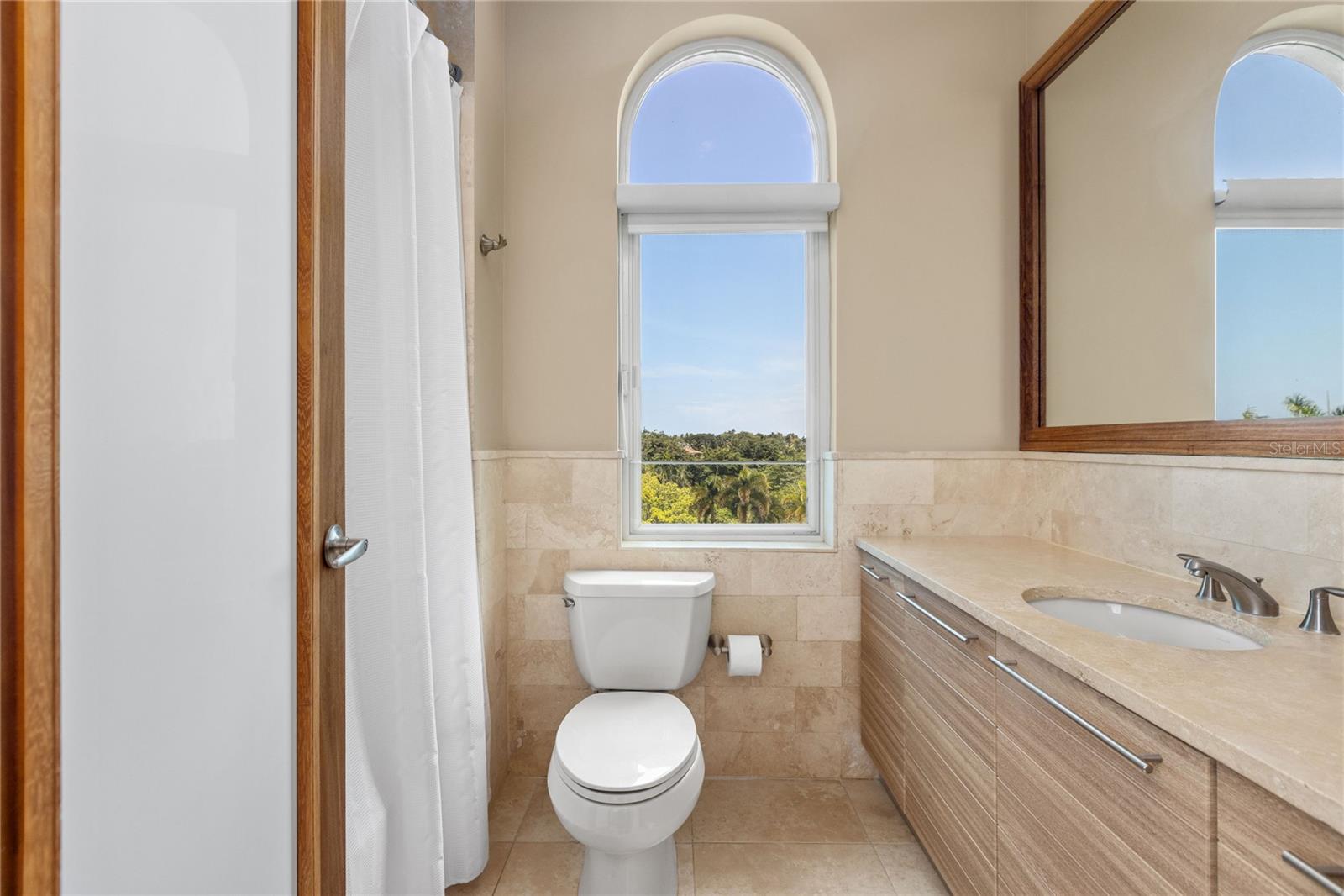 2408 PLANTATION VILLAGE DR