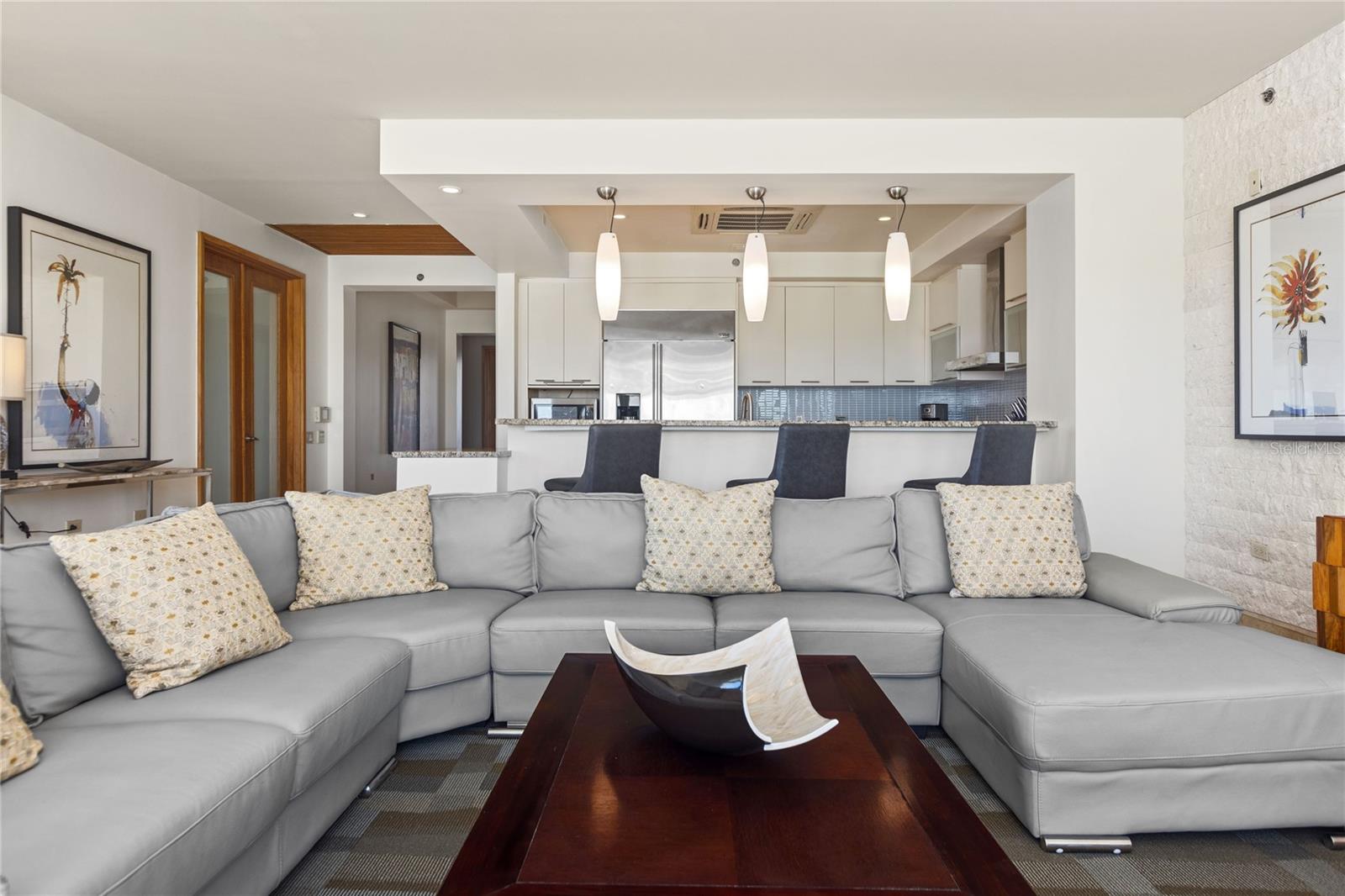 2408 PLANTATION VILLAGE DR