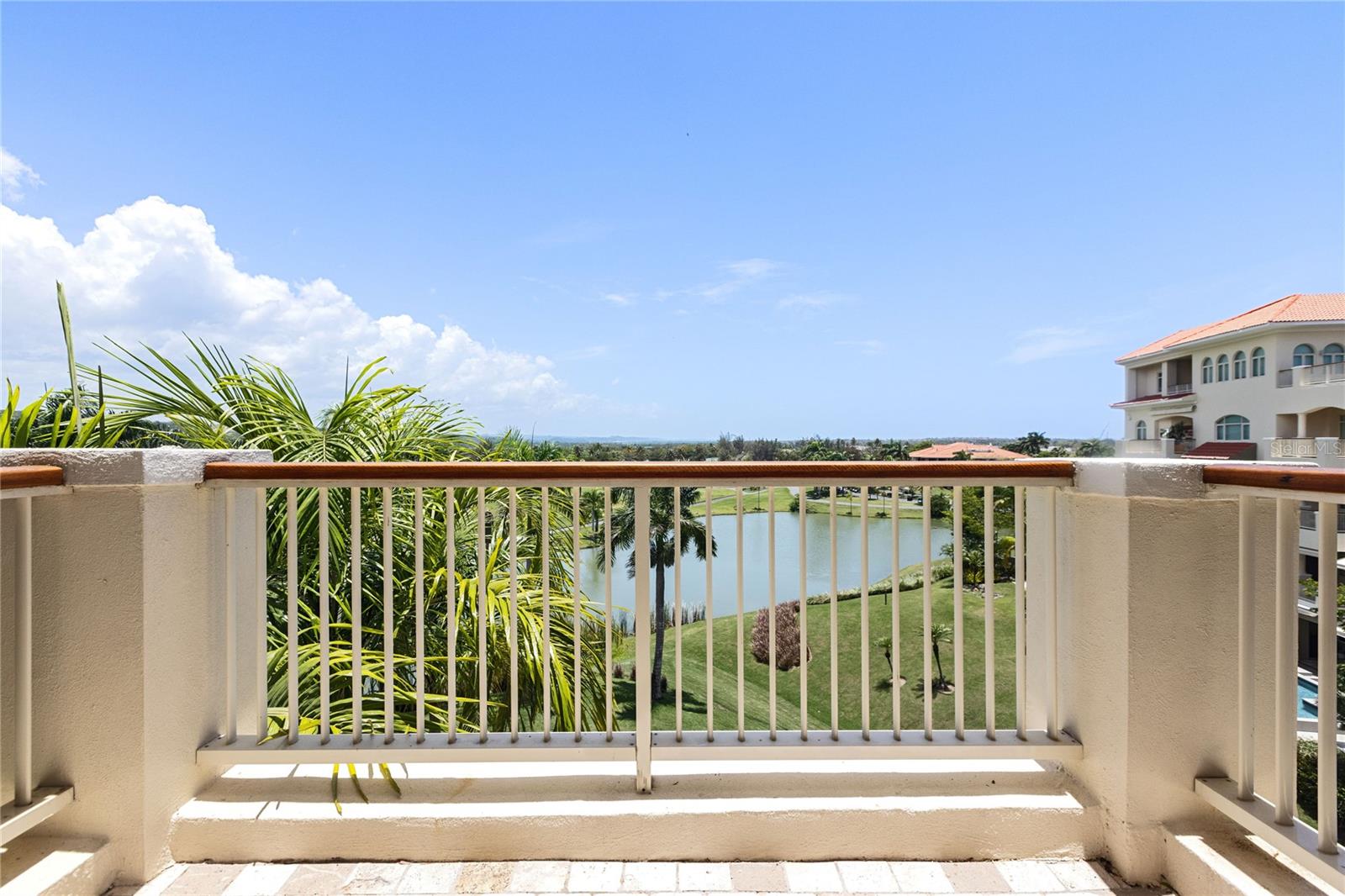 2408 PLANTATION VILLAGE DR