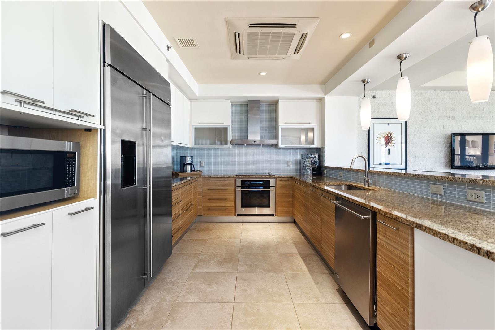 2408 PLANTATION VILLAGE DR