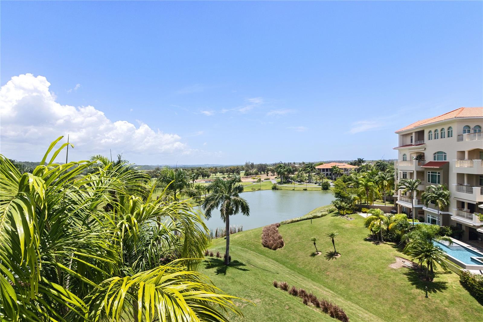 2408 PLANTATION VILLAGE DR