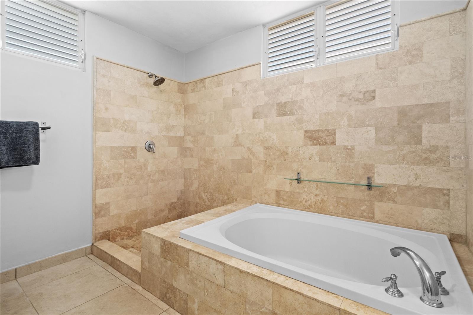 493 CAMINO DEL YUNQUE