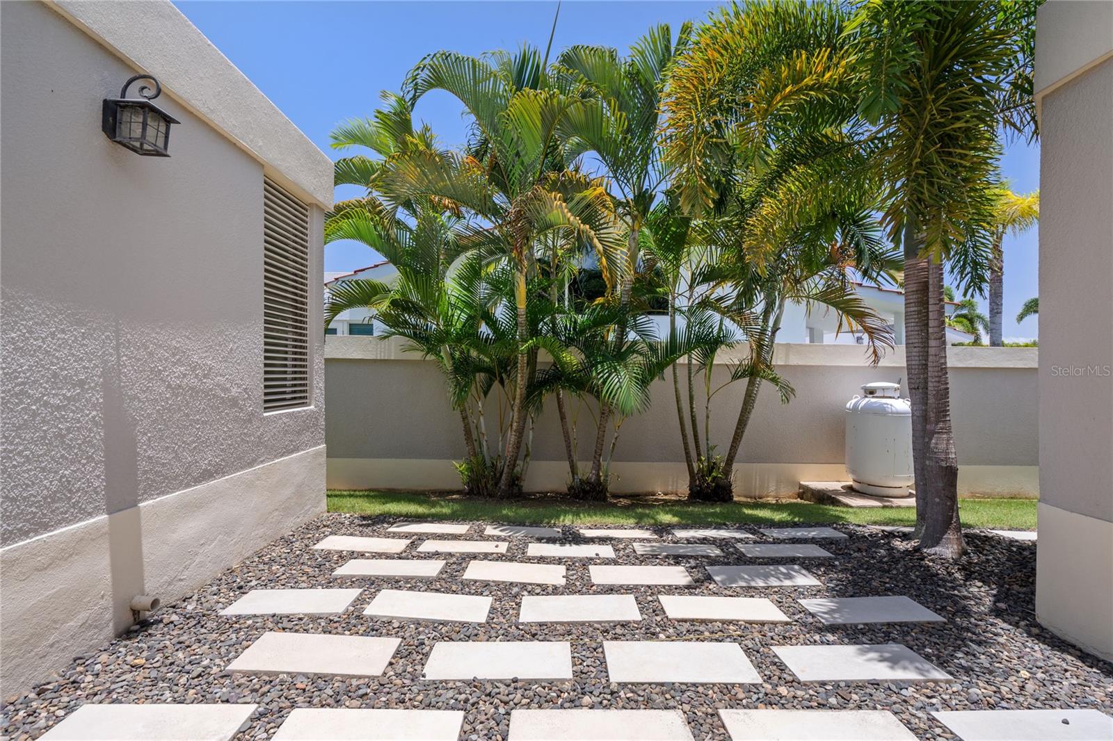 493 CAMINO DEL YUNQUE