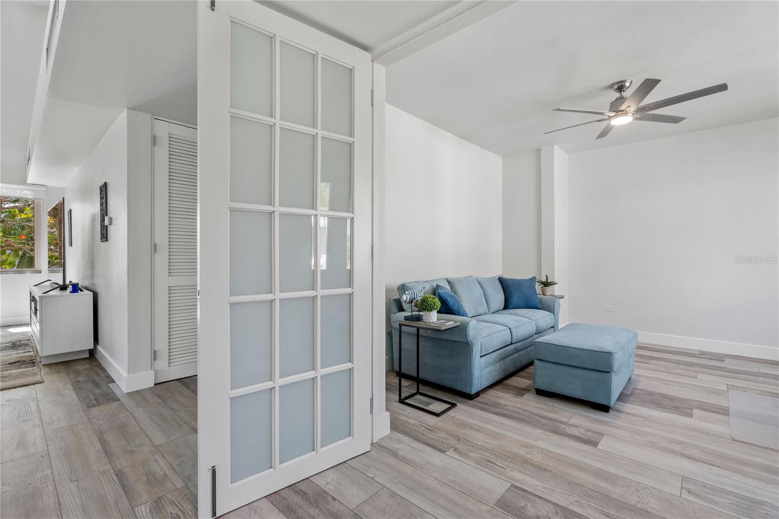 AB-4 LAKESIDE VILLAS