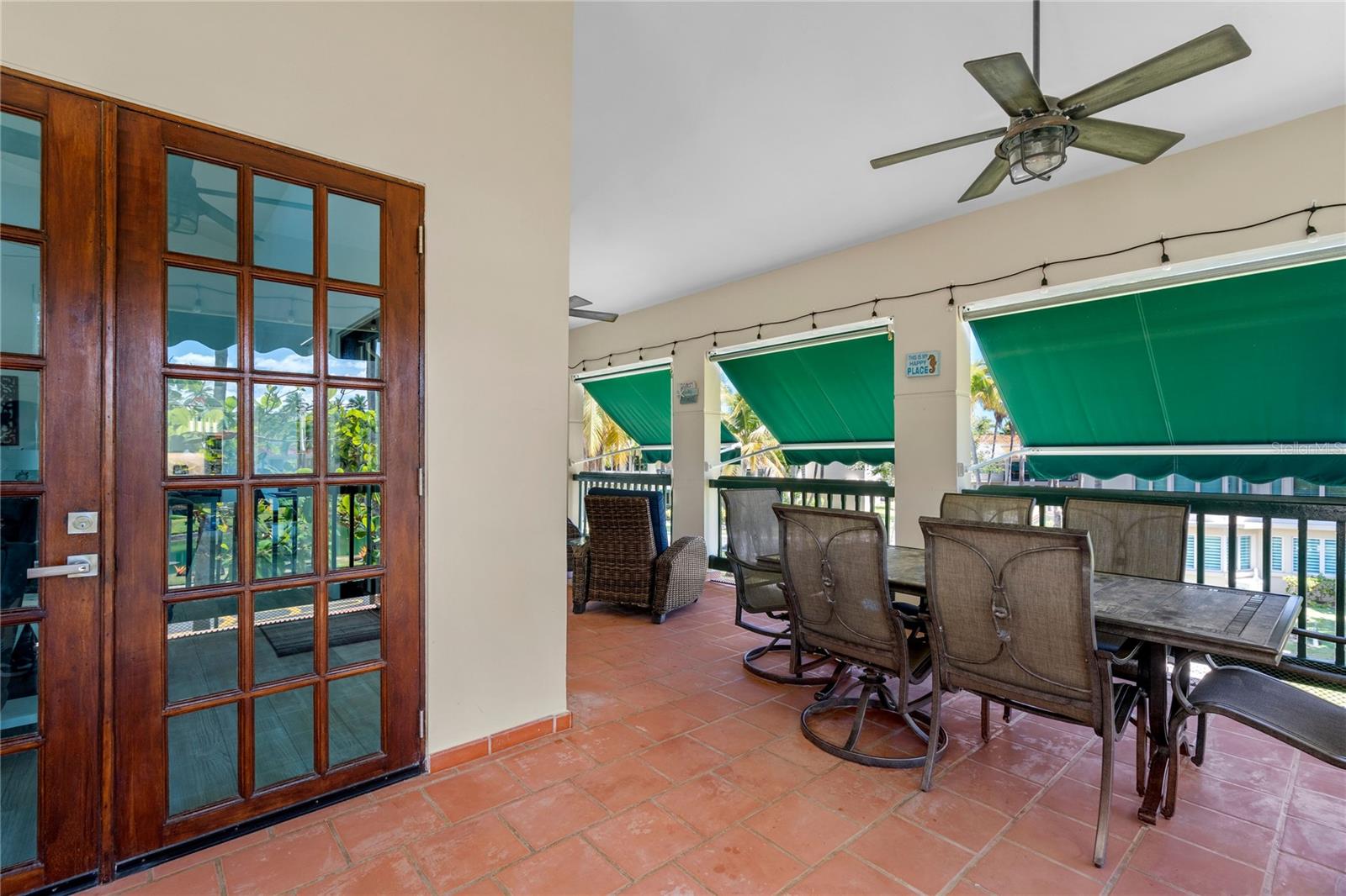 AB-4 LAKESIDE VILLAS