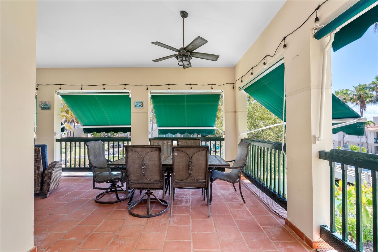 AB-4 LAKESIDE VILLAS