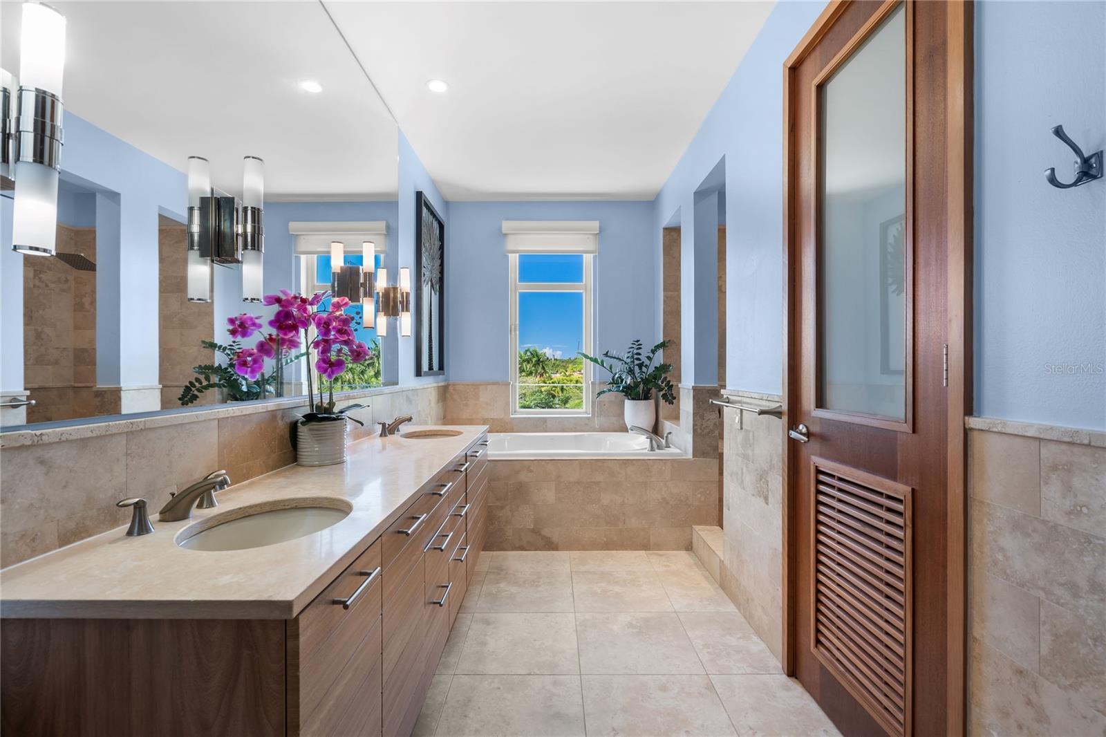 500 PLANTATION VILLAGE DRIVE #2-308