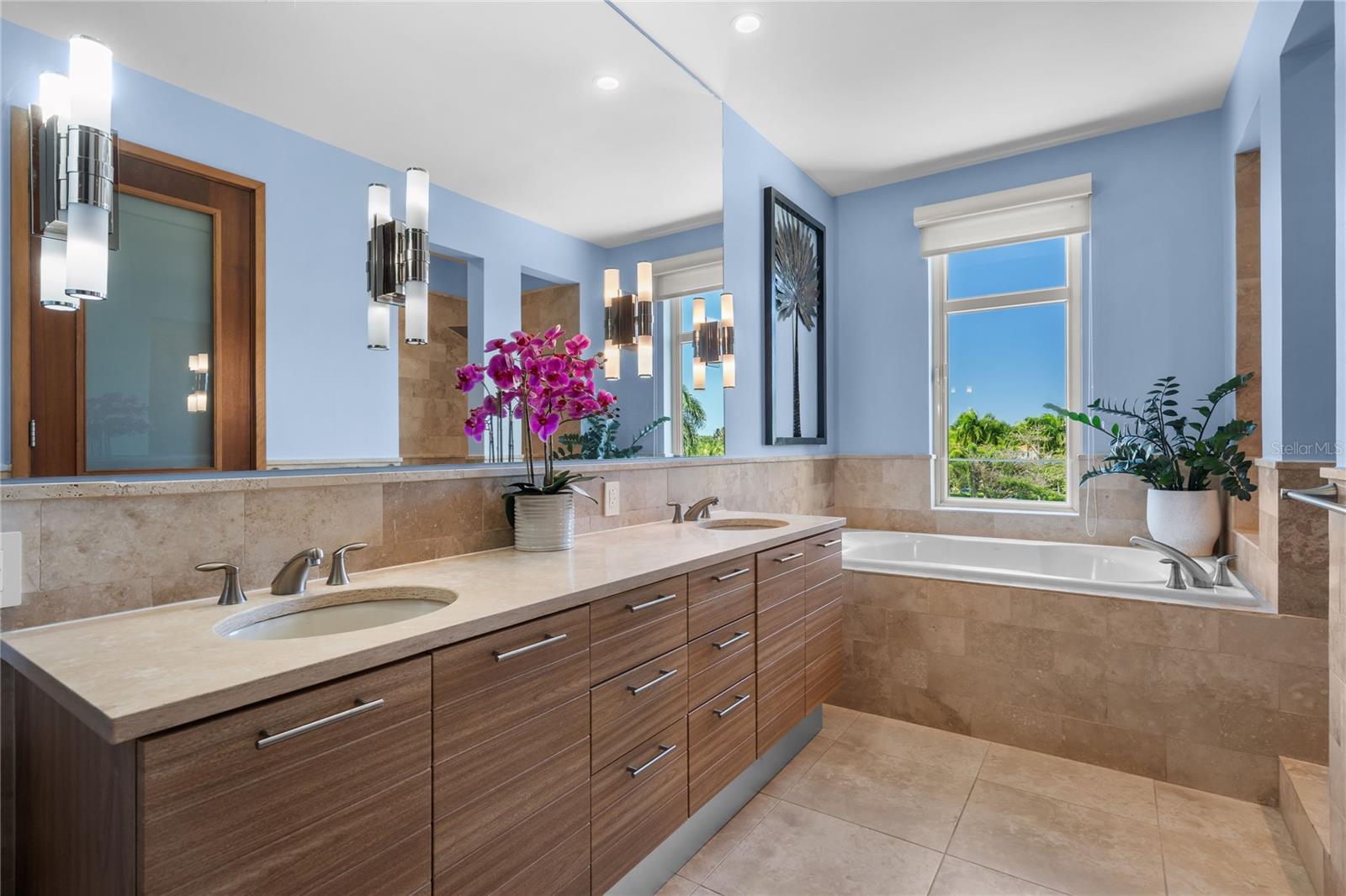 500 PLANTATION VILLAGE DRIVE #2-308