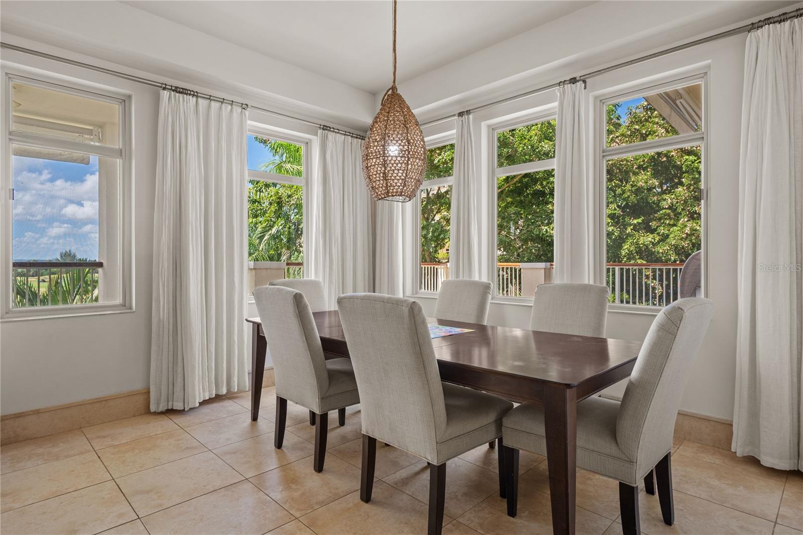 500 PLANTATION VILLAGE DRIVE #3-208