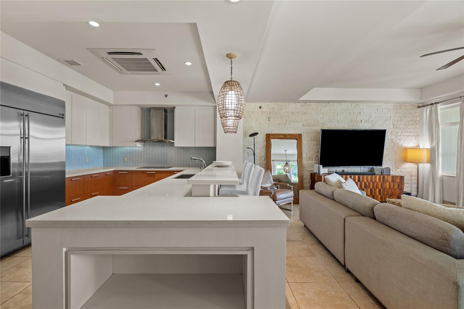 500 PLANTATION VILLAGE DRIVE #3-208