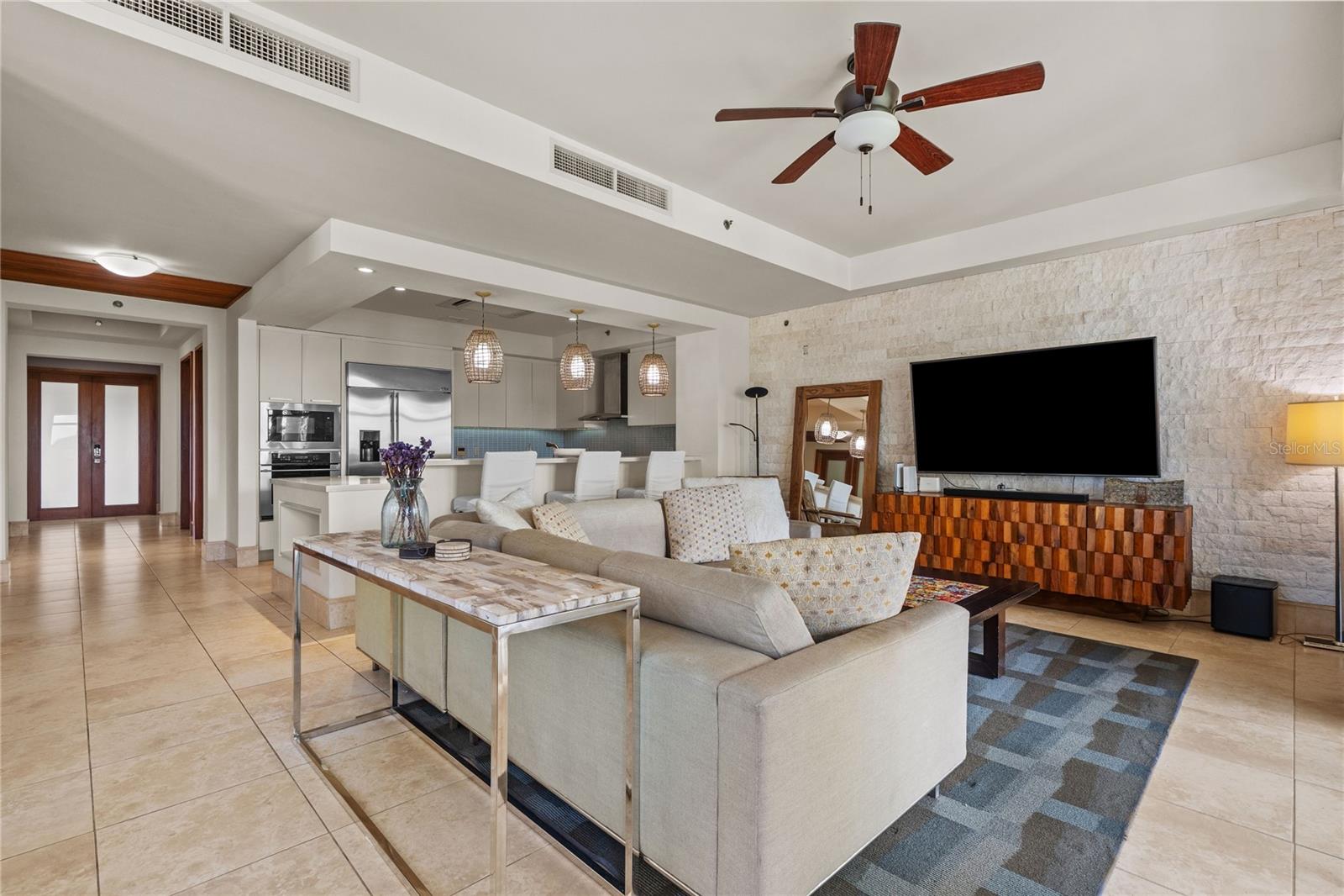 500 PLANTATION VILLAGE DRIVE #3-208