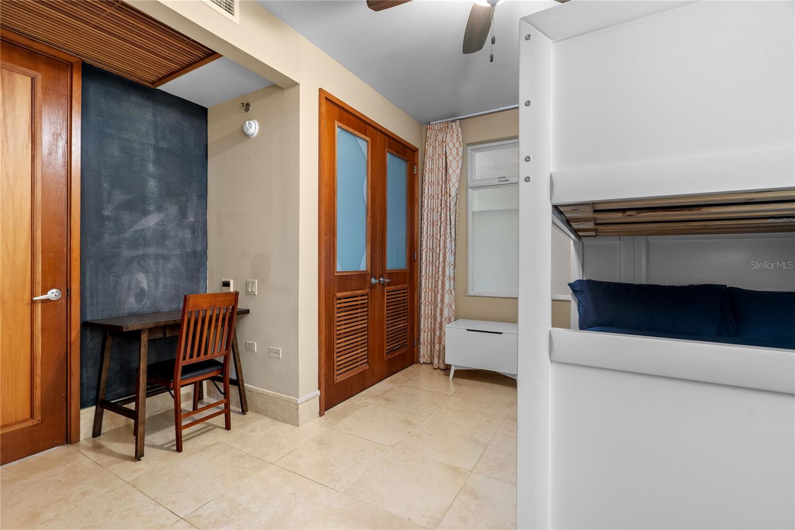 500 PLANTATION VILLAGE DRIVE #3-208