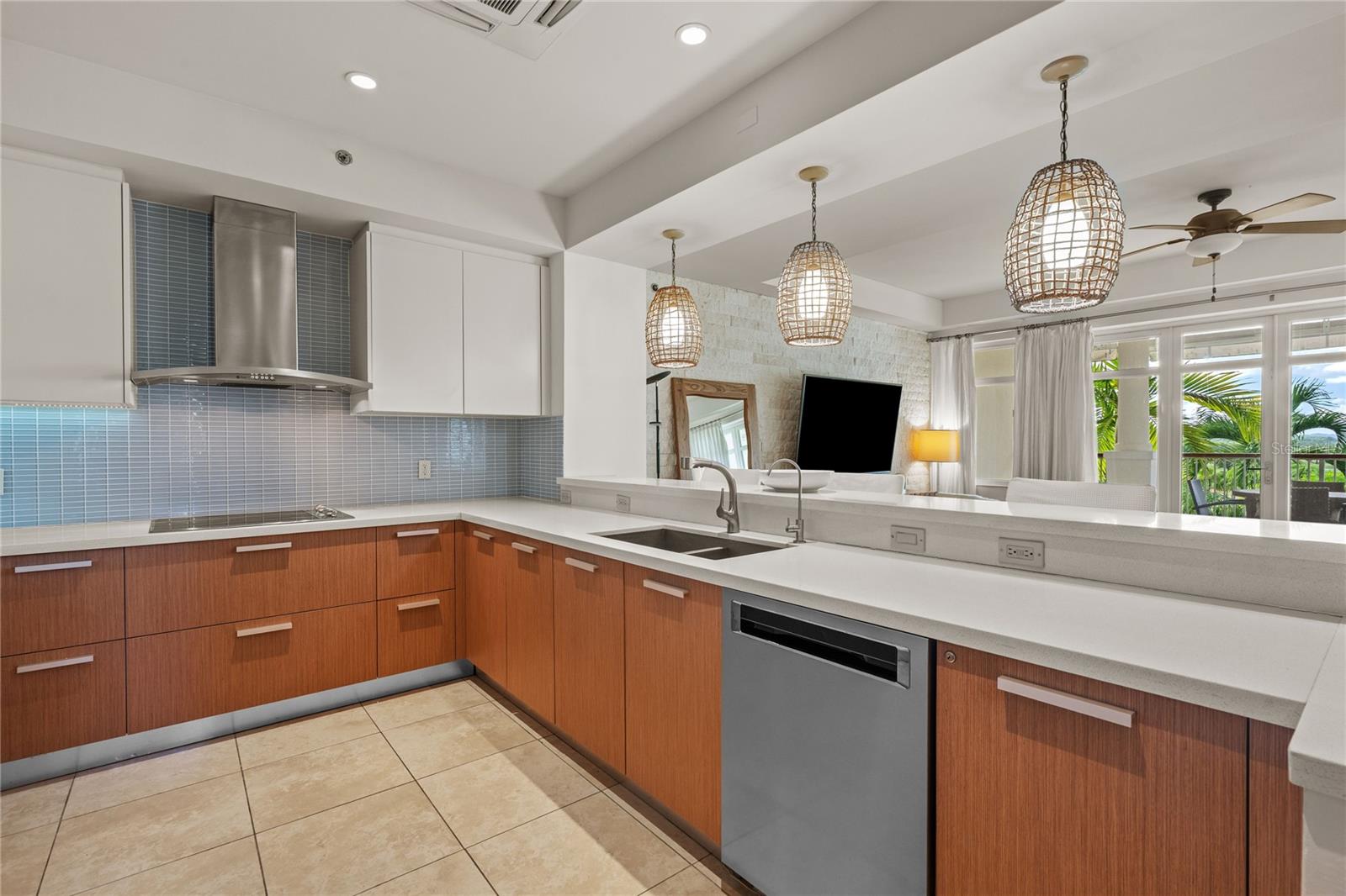 500 PLANTATION VILLAGE DRIVE #3-208