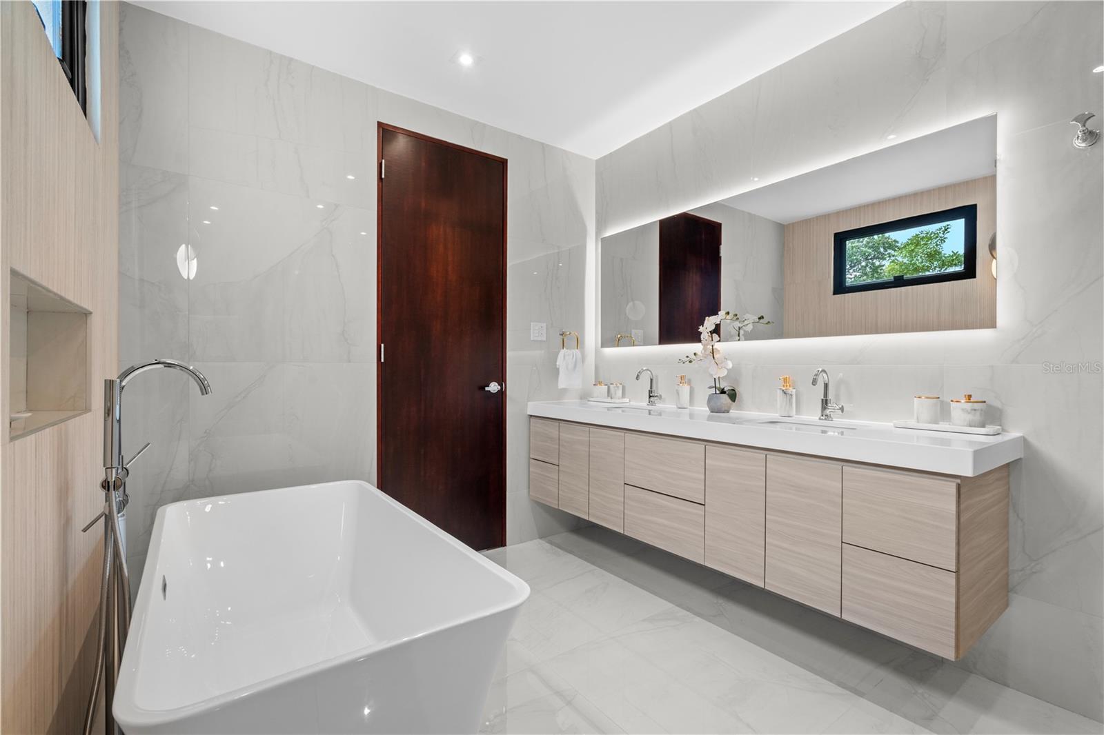 125 DORADO BEACH EAST