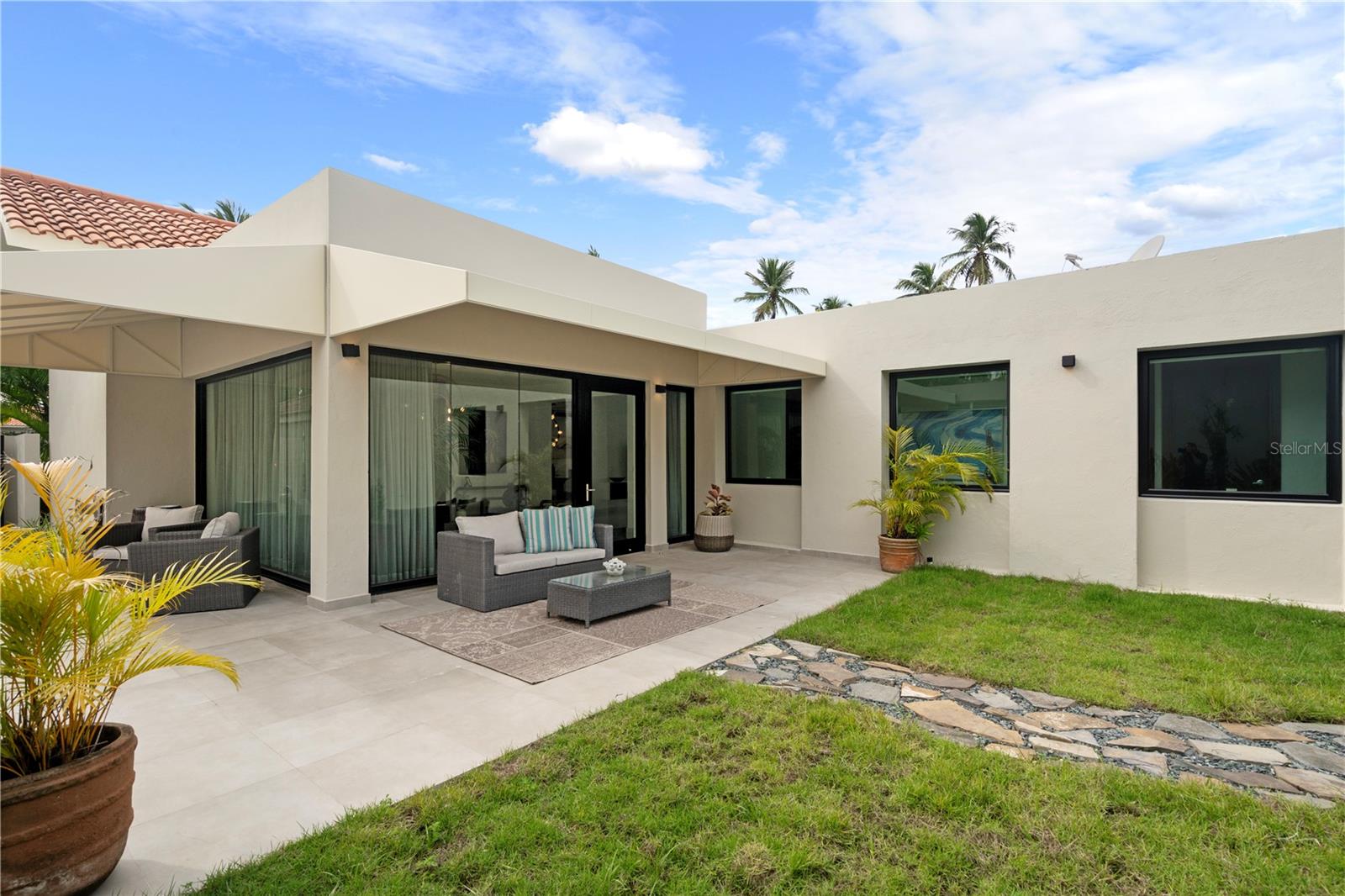 125 DORADO BEACH EAST