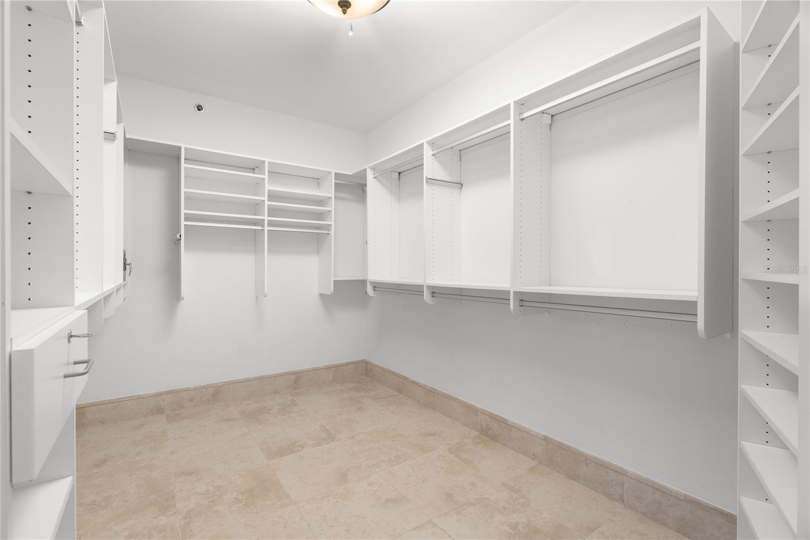 500 PLANTATION VILLAGE DRIVE #PH 2-403