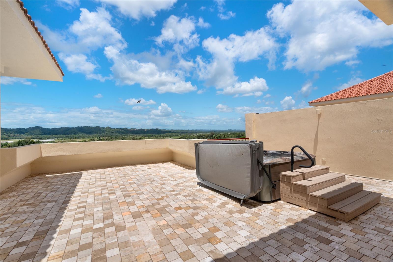 500 PLANTATION VILLAGE DRIVE #PH 2-403