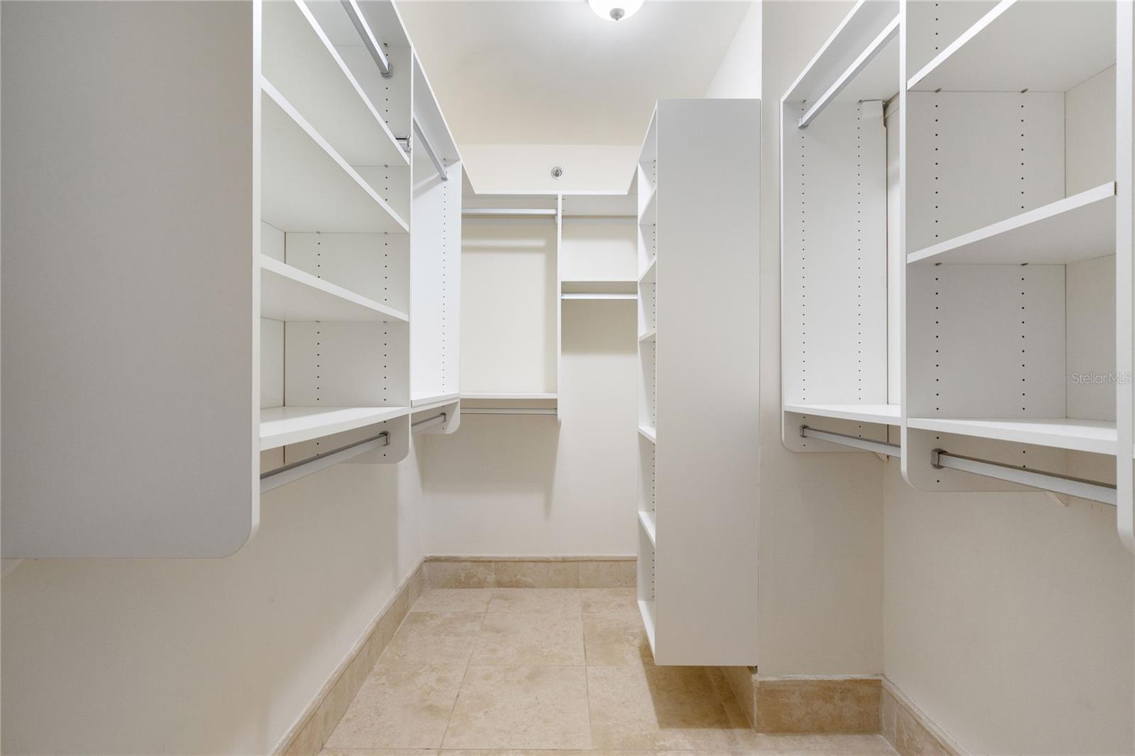 500 PLANTATION VILLAGE DRIVE #PH 2-403