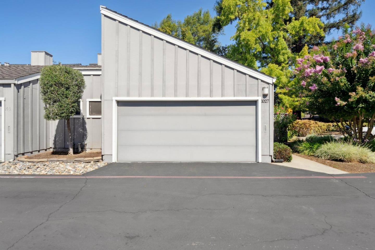 1027 Shenandoah Drive