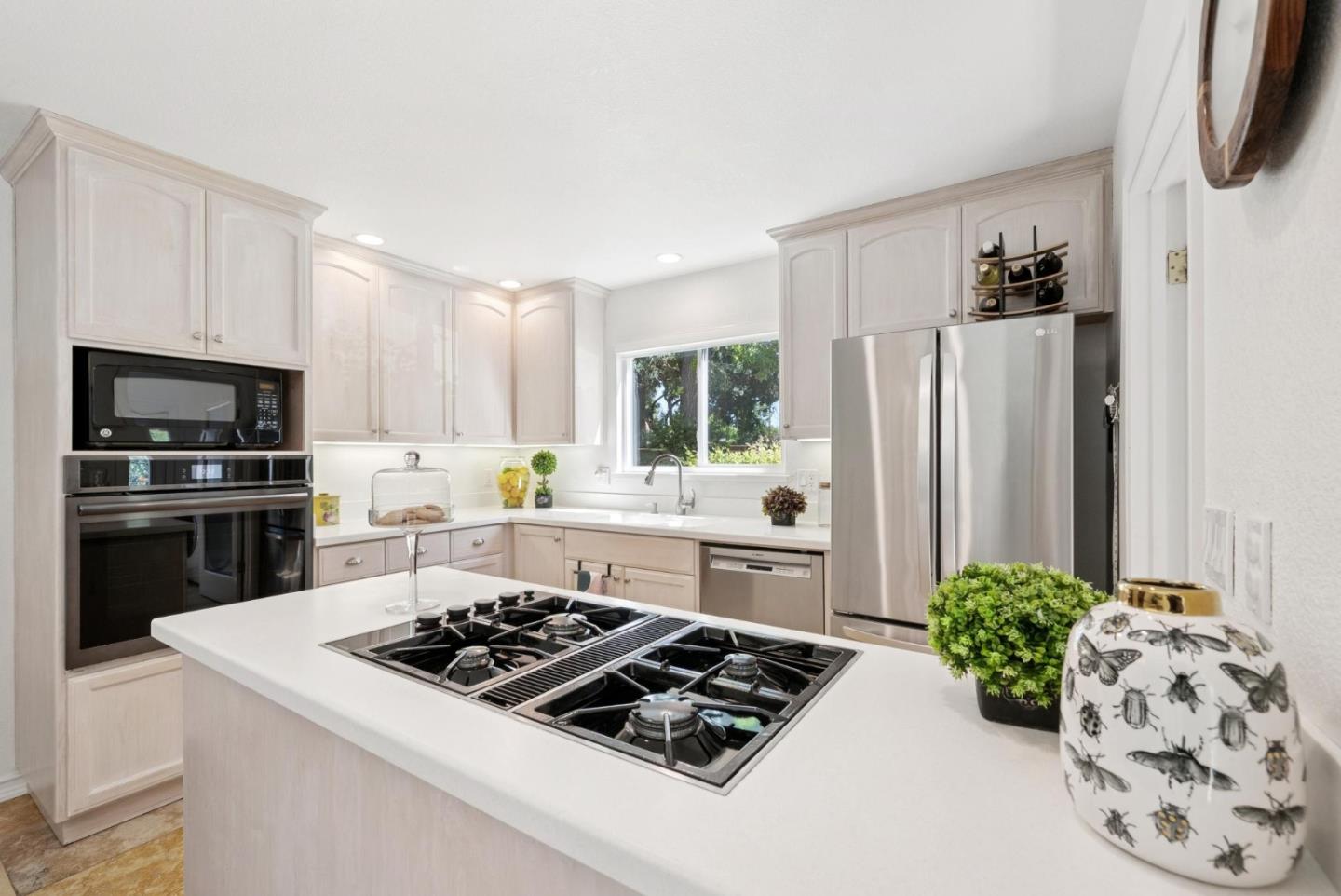 1027 Shenandoah Drive