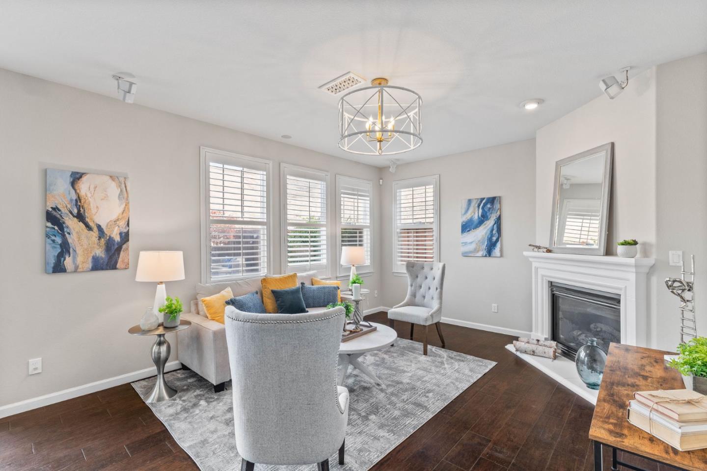 7260 Clear Vista Court